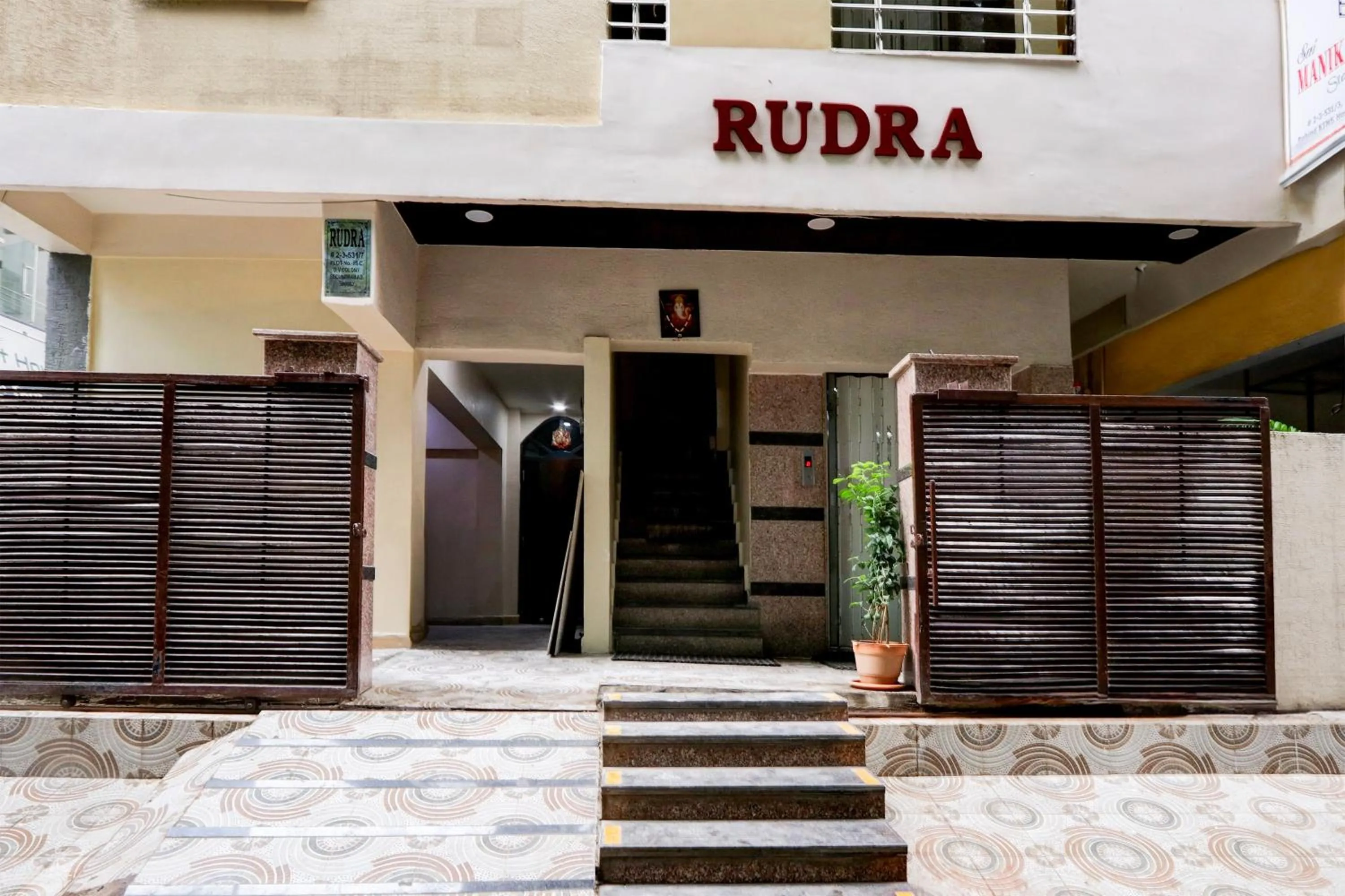 Facade/entrance in Hotel O Sai Manikanta Homes