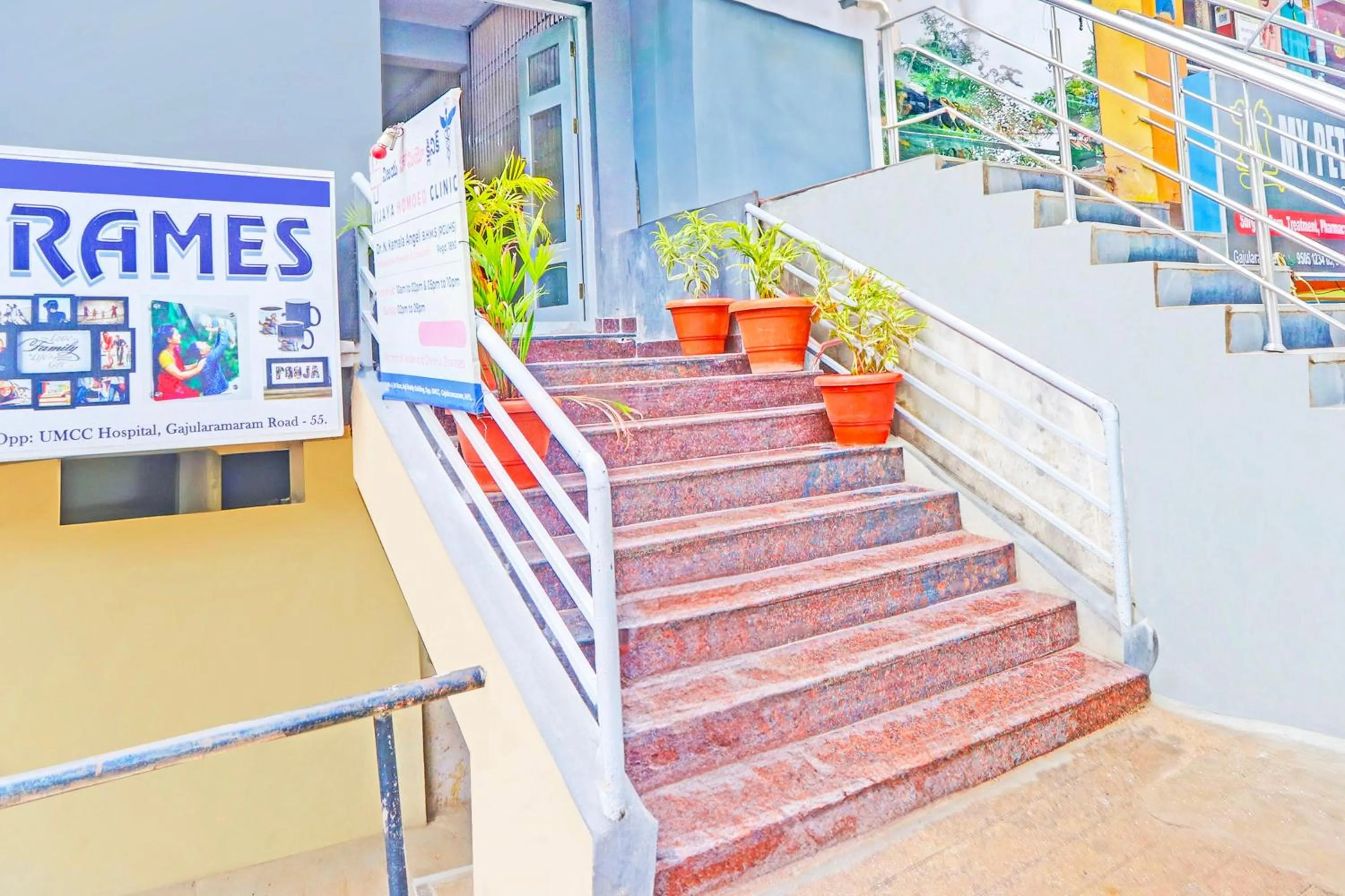 Facade/entrance in Collection O De Alphabet Hotel UMCC