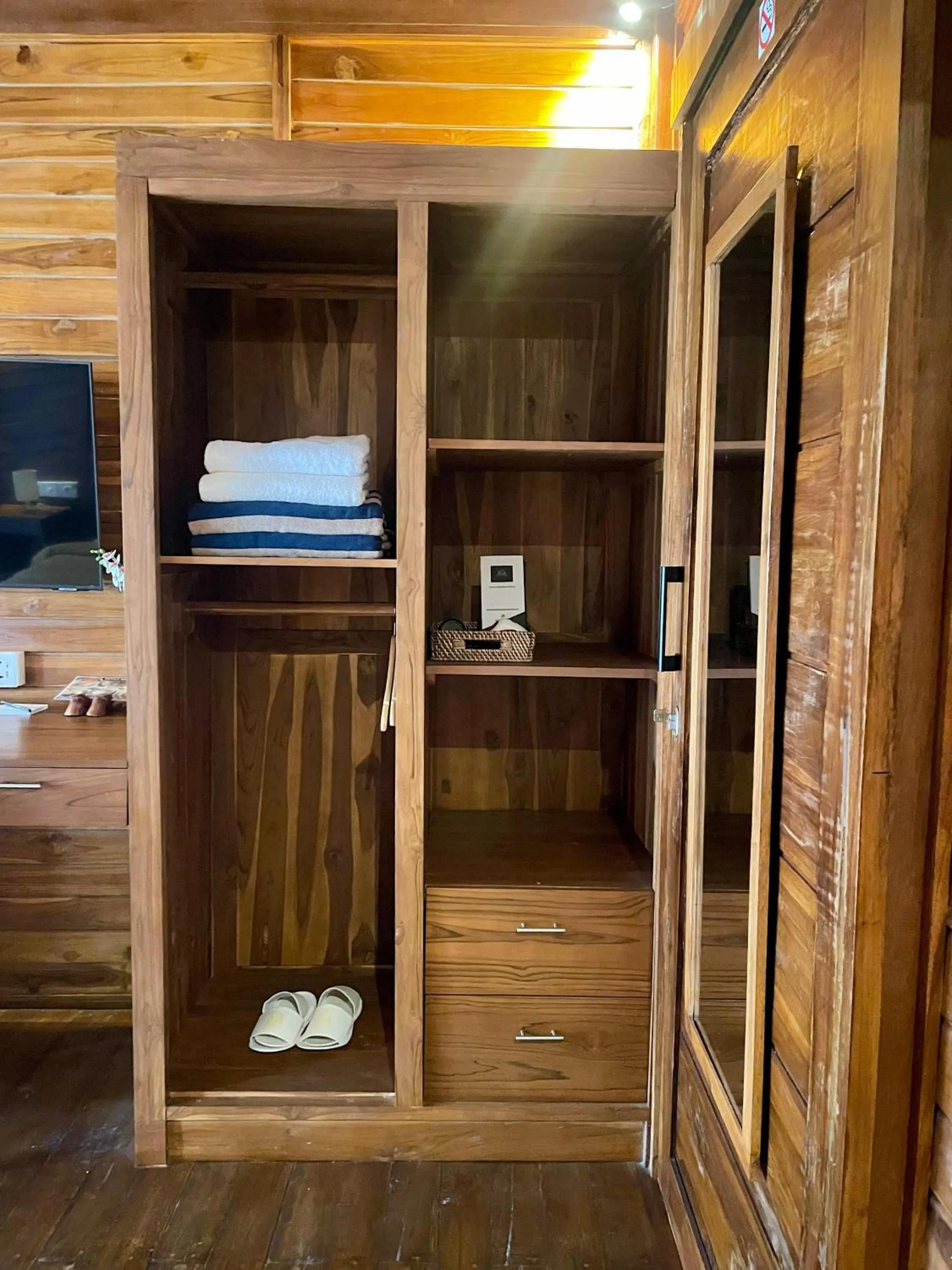 Area and facilities in Ngesil Private Joglo & Pool