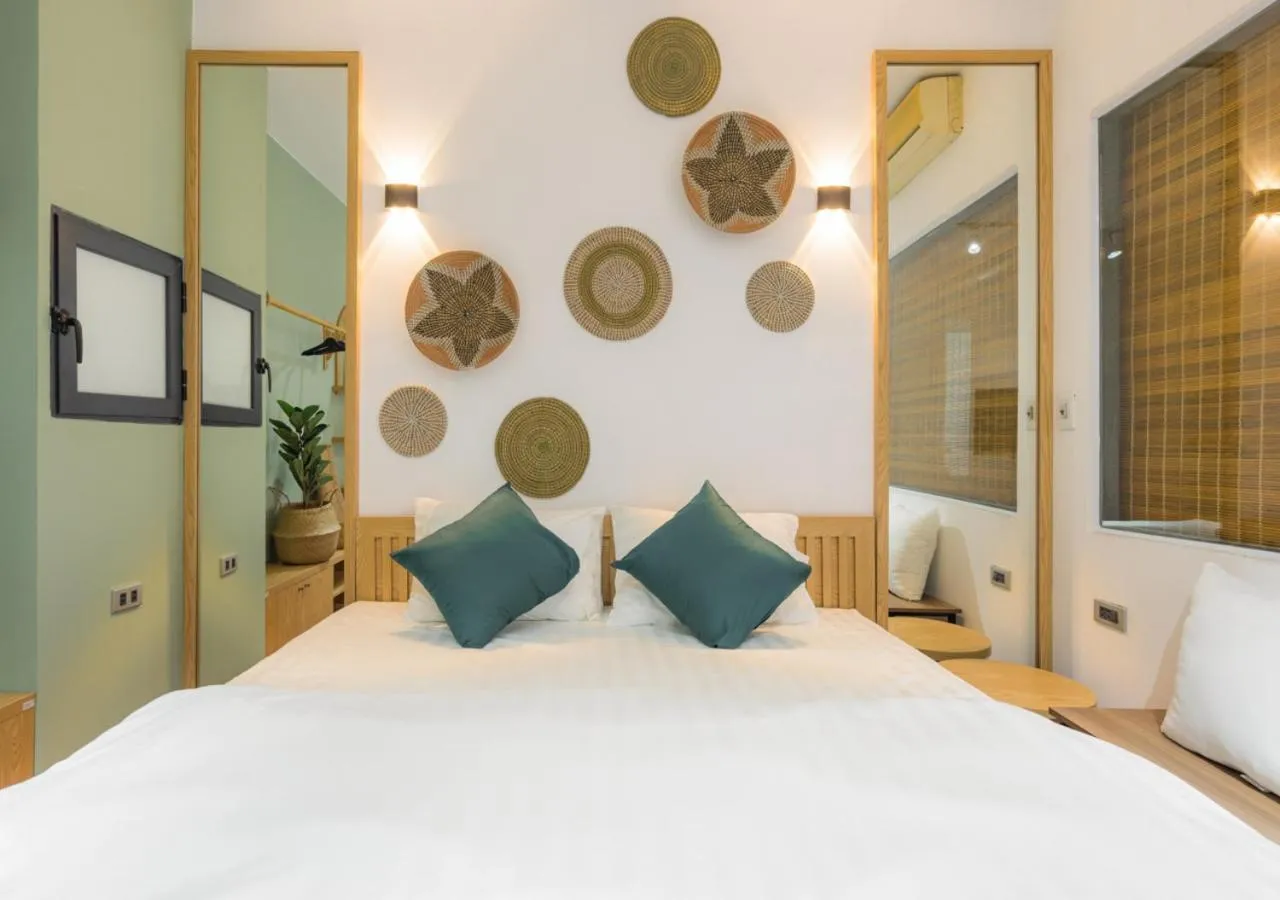 Bedroom, Bed in Drumie Home - salesOTAvn