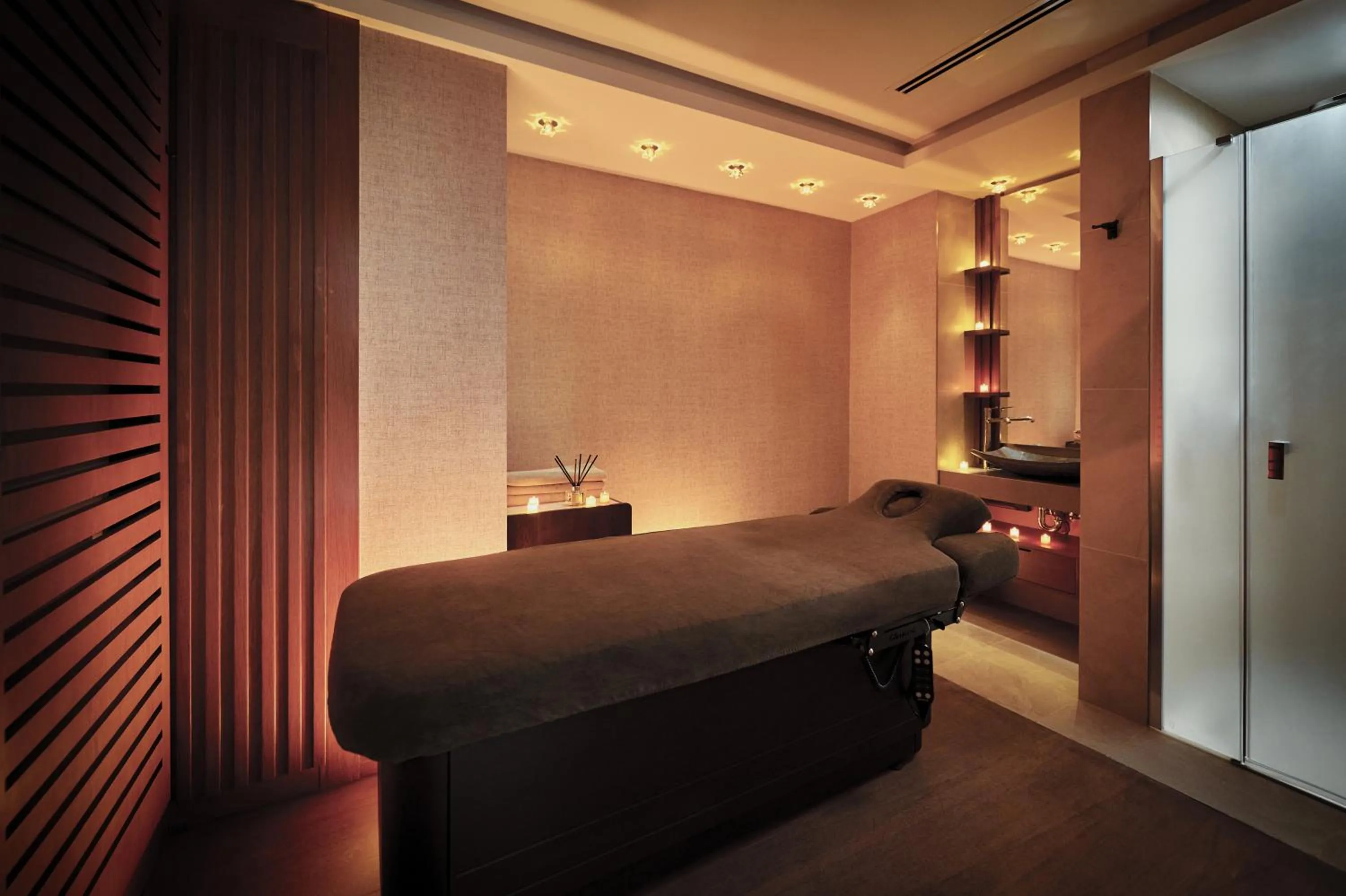 Massage in The Hotels, Galata