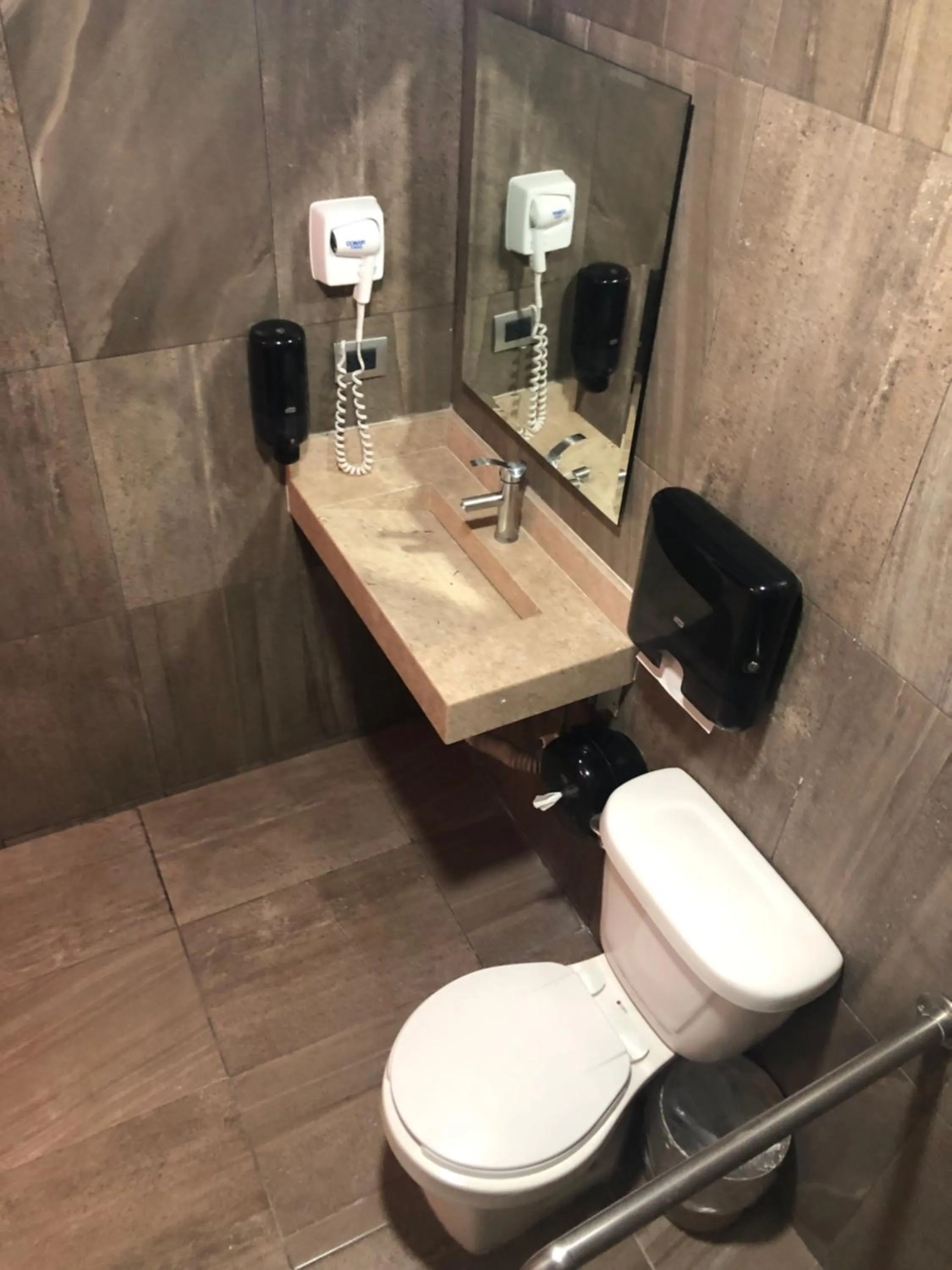 Toilet in Hotel Tepeyac 402 León Calzada