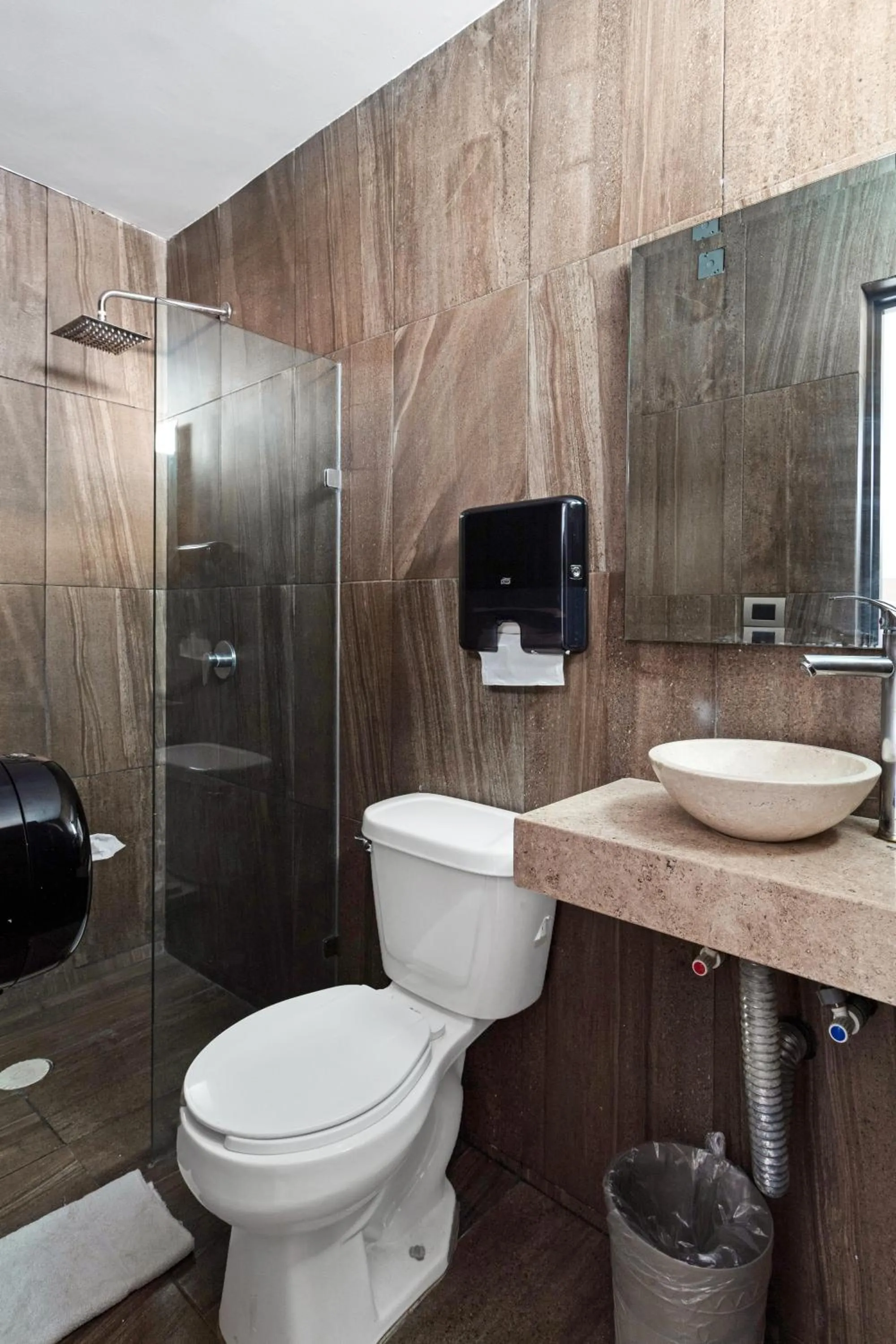 Bathroom in Hotel Tepeyac 402 León Calzada