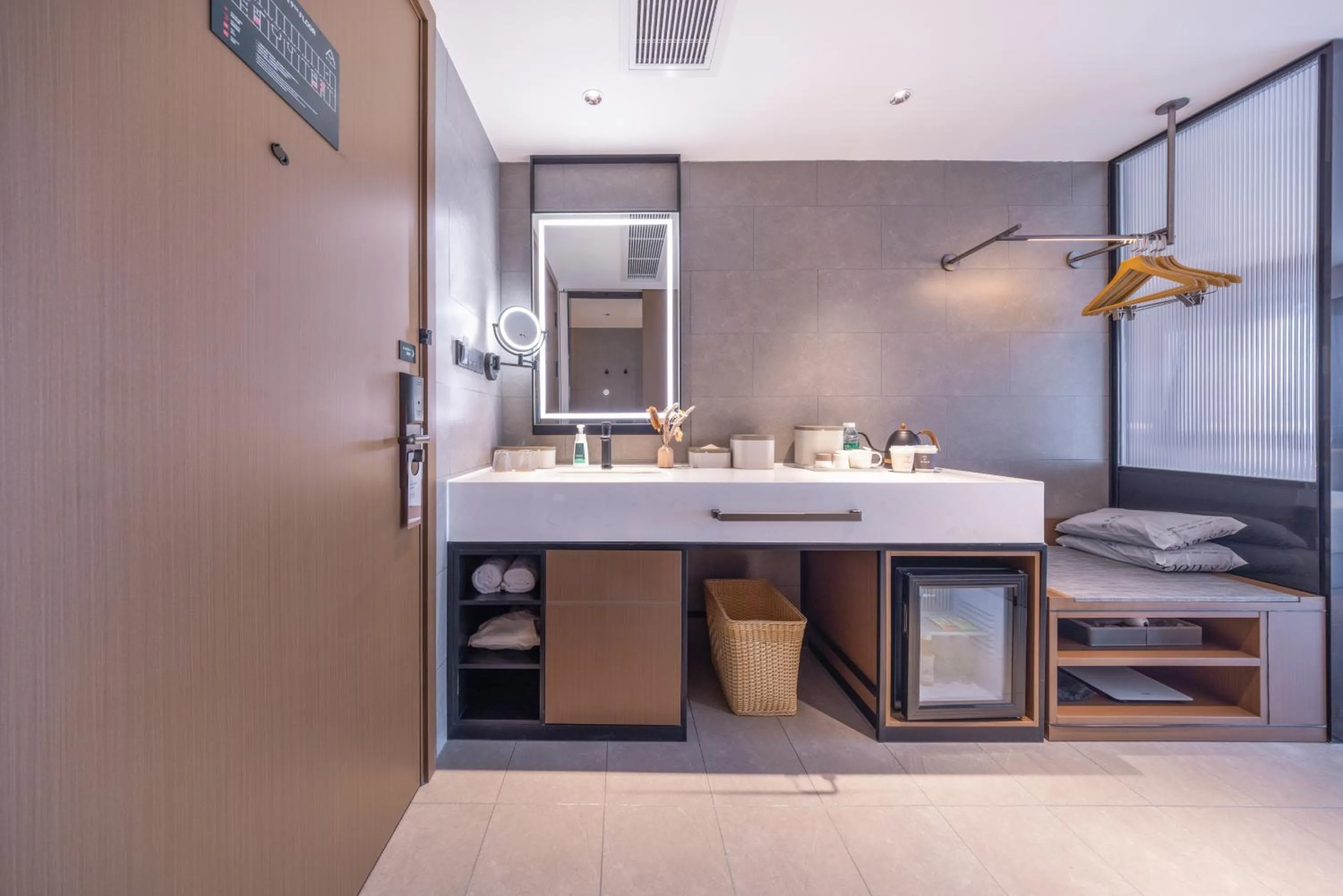 Bed in Atour Hotel Guangzhou Baiyun Station Julong Metro Station