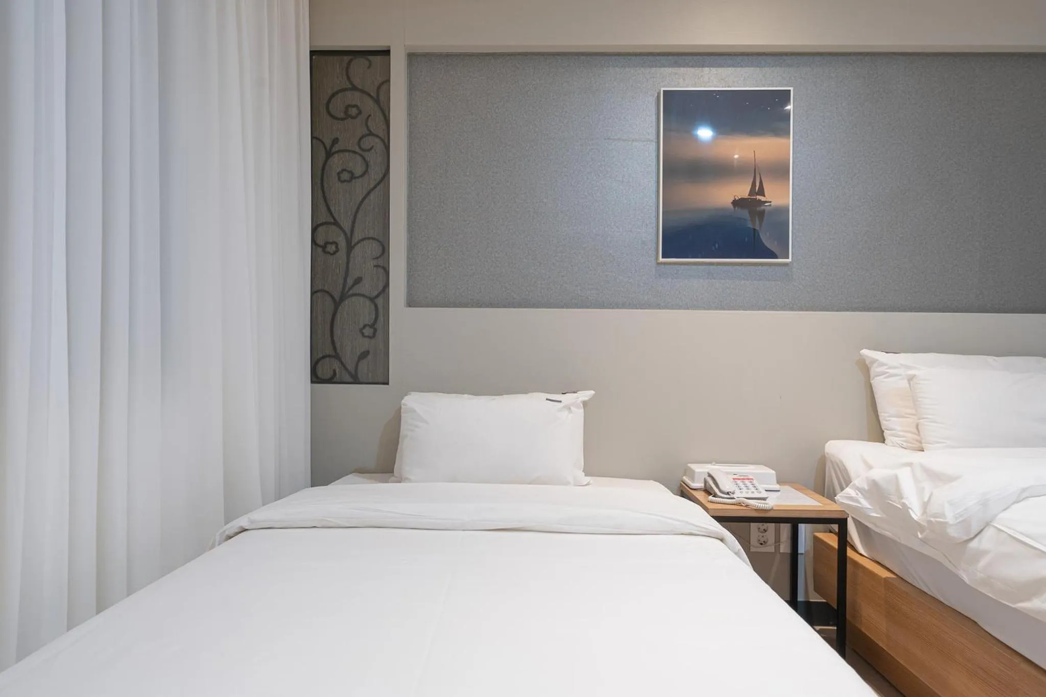 Bedroom, Bed in Curve Hotel Iksan