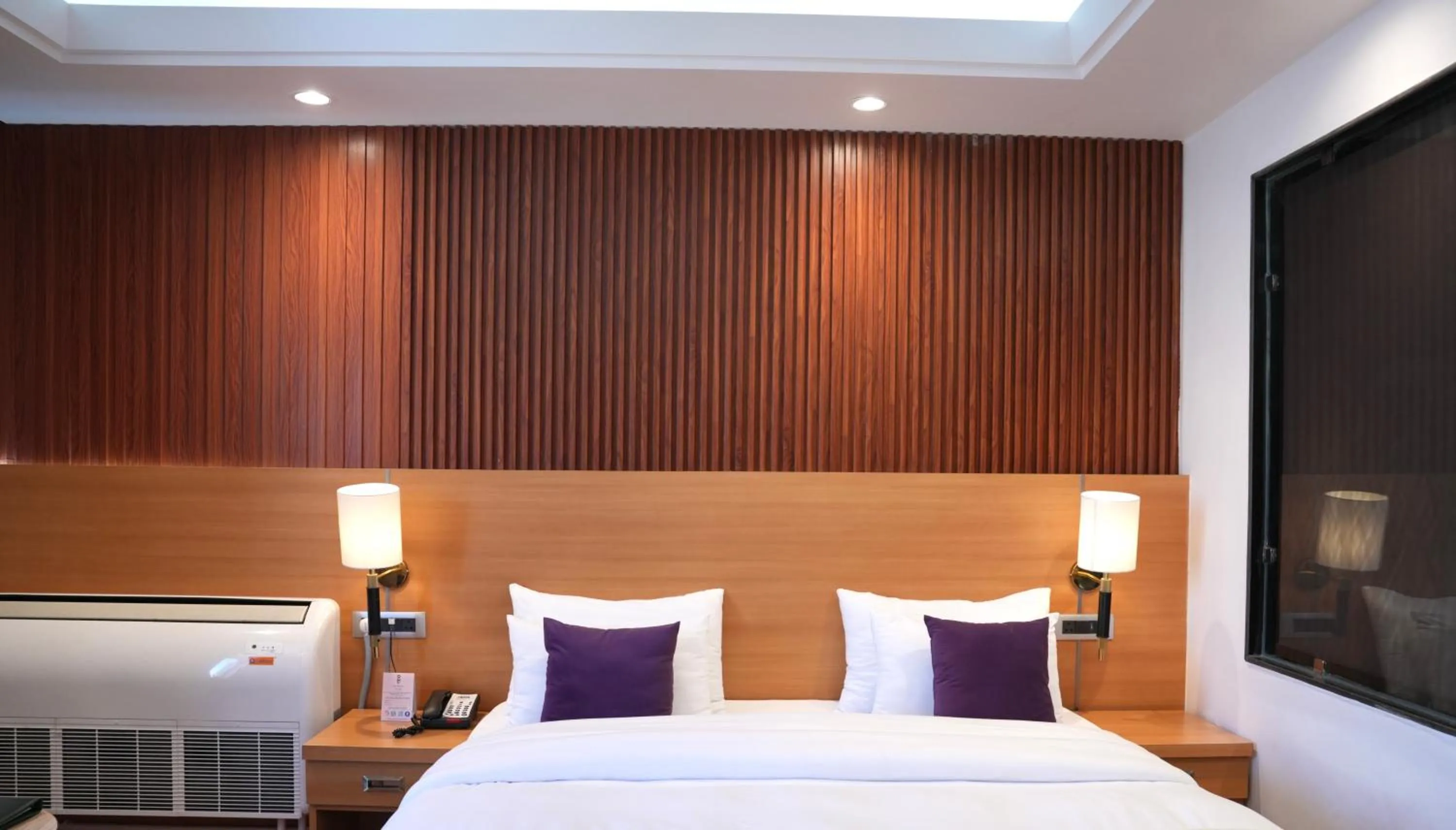 Bed in Hotel The Haven - Centrally Heated and Air Conditioned