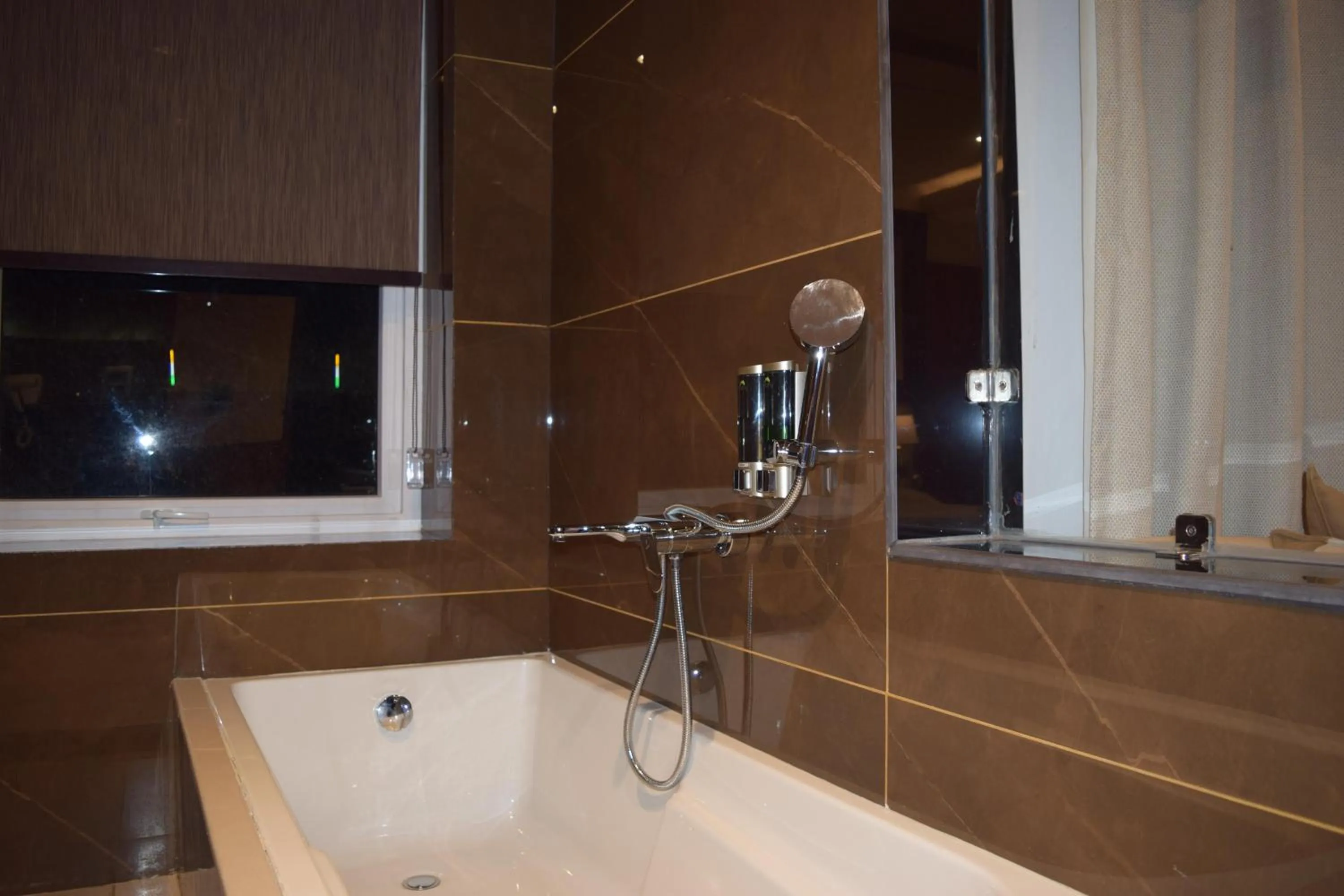 Hotel The Haven - Centrally Heated and Air Conditioned