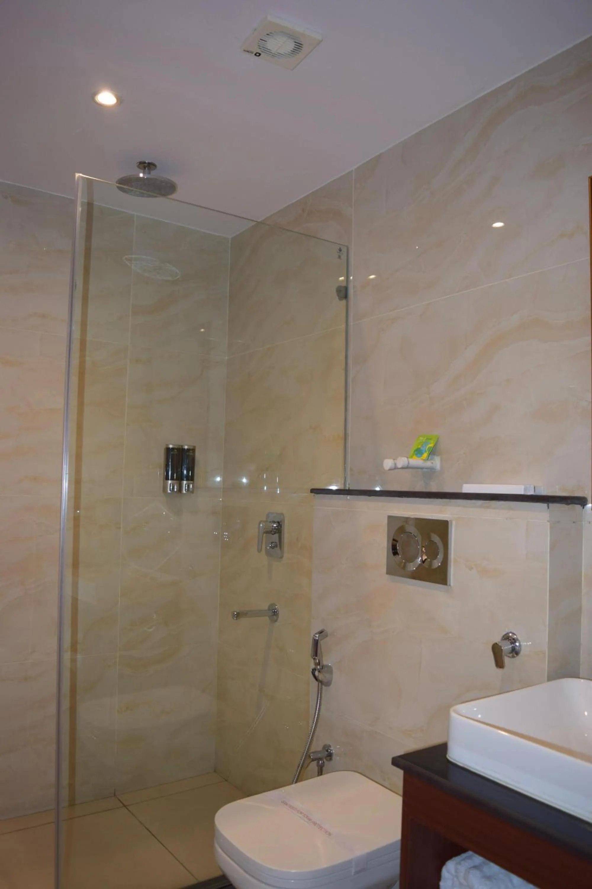 Hotel The Haven - Centrally Heated and Air Conditioned