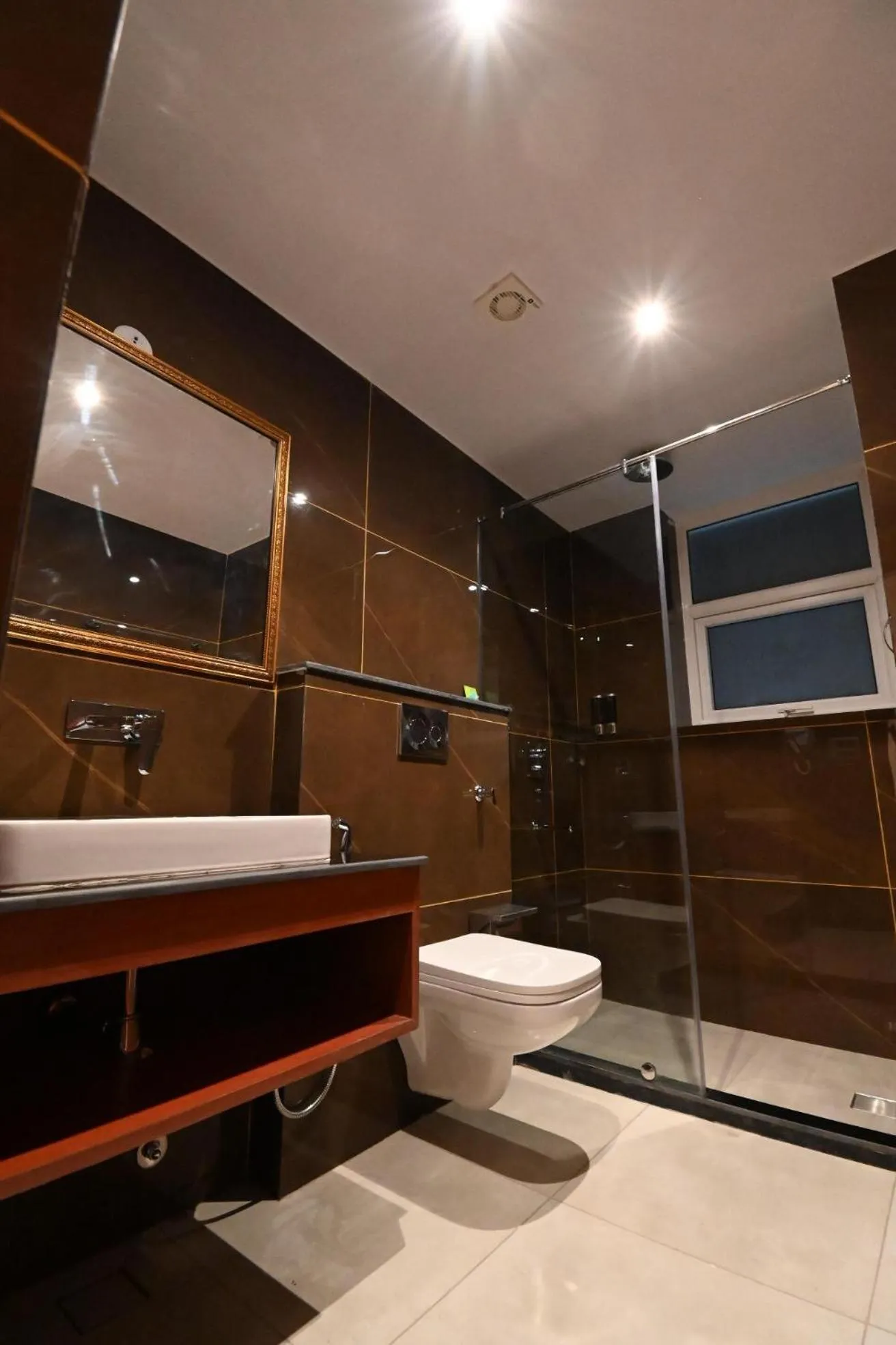 Hotel The Haven - Centrally Heated and Air Conditioned