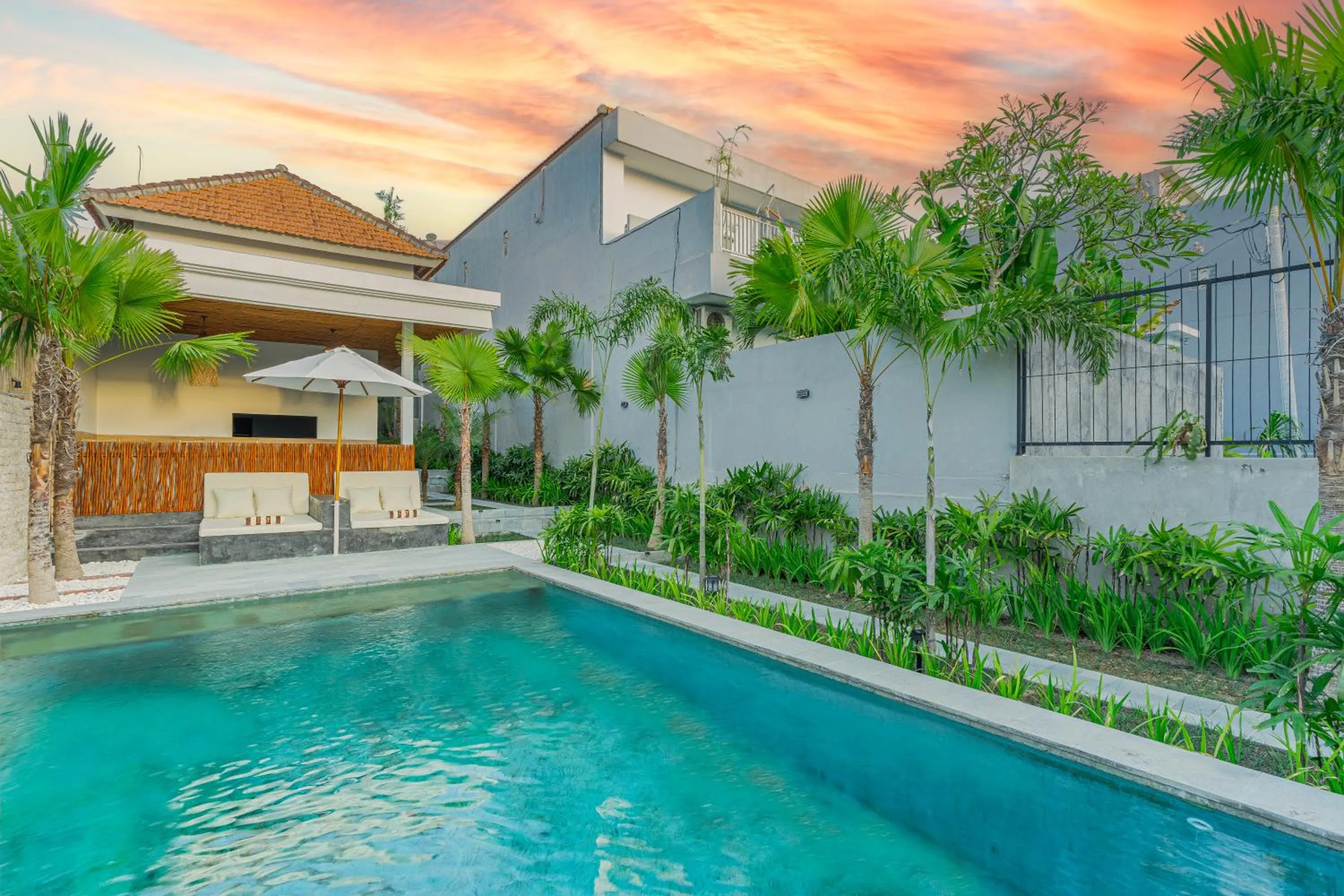 Swimming pool in Nooju Pererenan