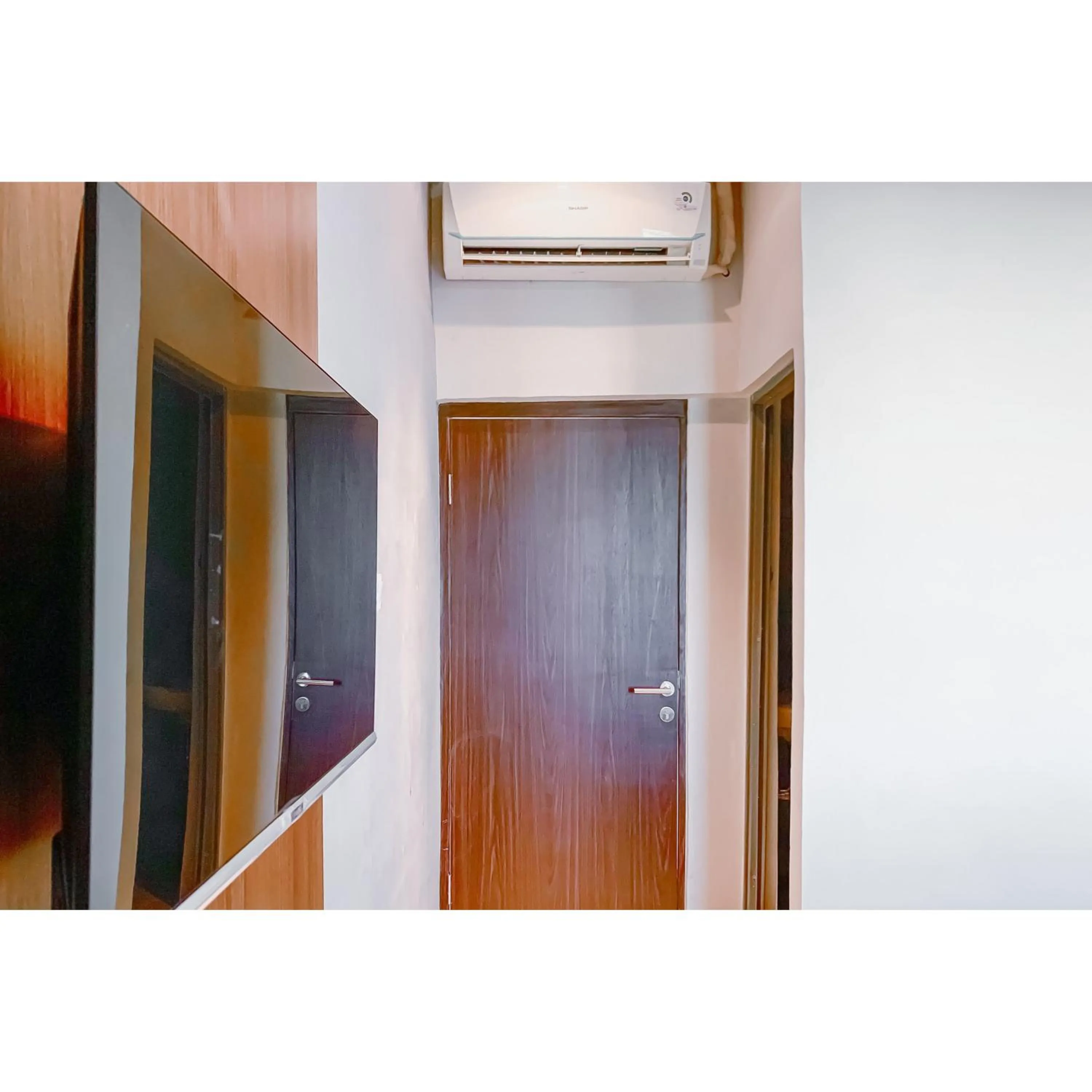 Bedroom in RedDoorz Plus at D San Residence Buah Batu