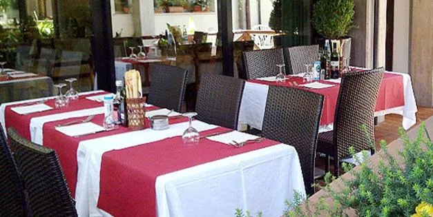 Restaurant/places to eat in Hotel Numi & Medusa