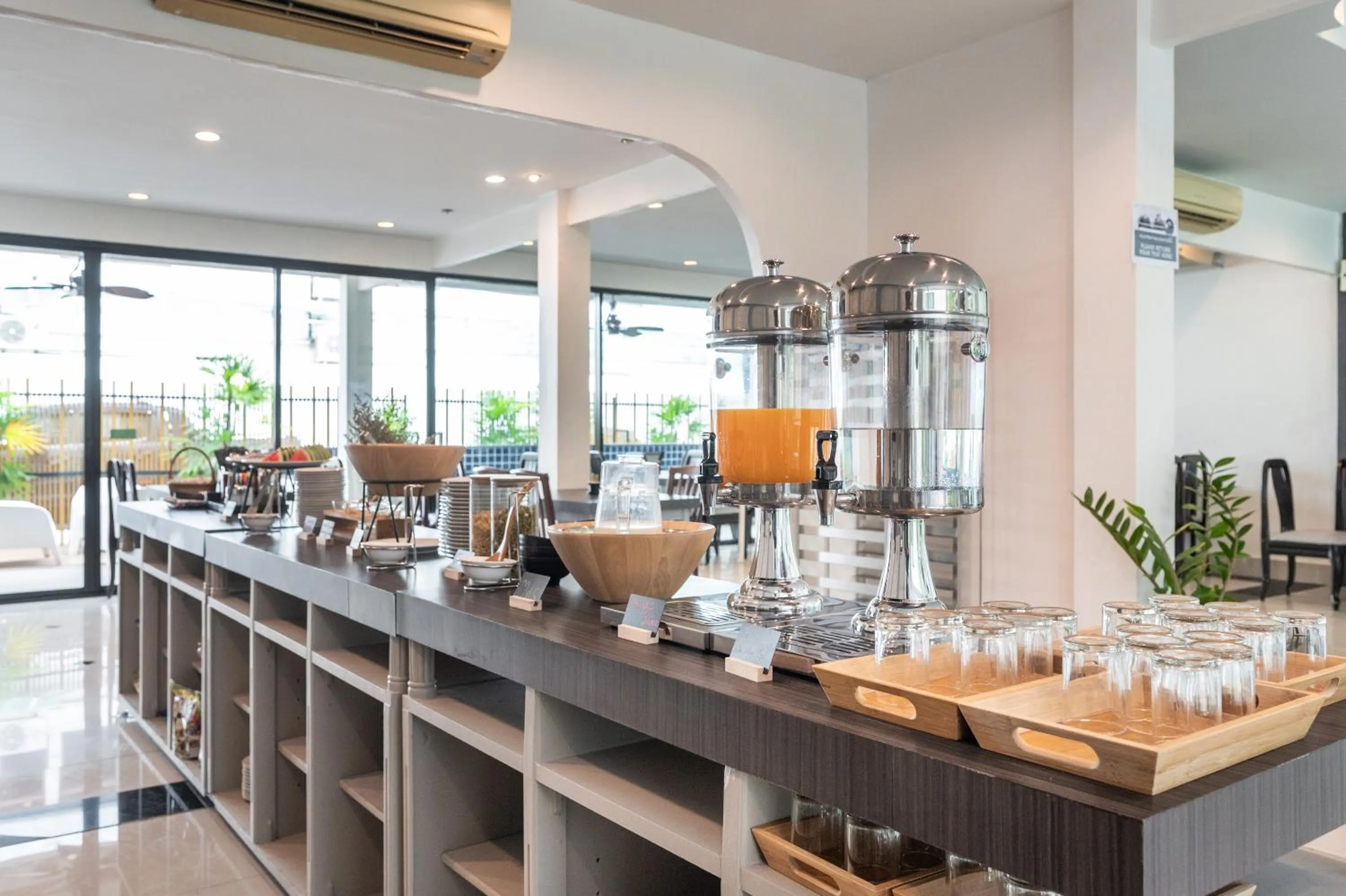 Restaurant/places to eat in Kokotel Pattaya North Beach