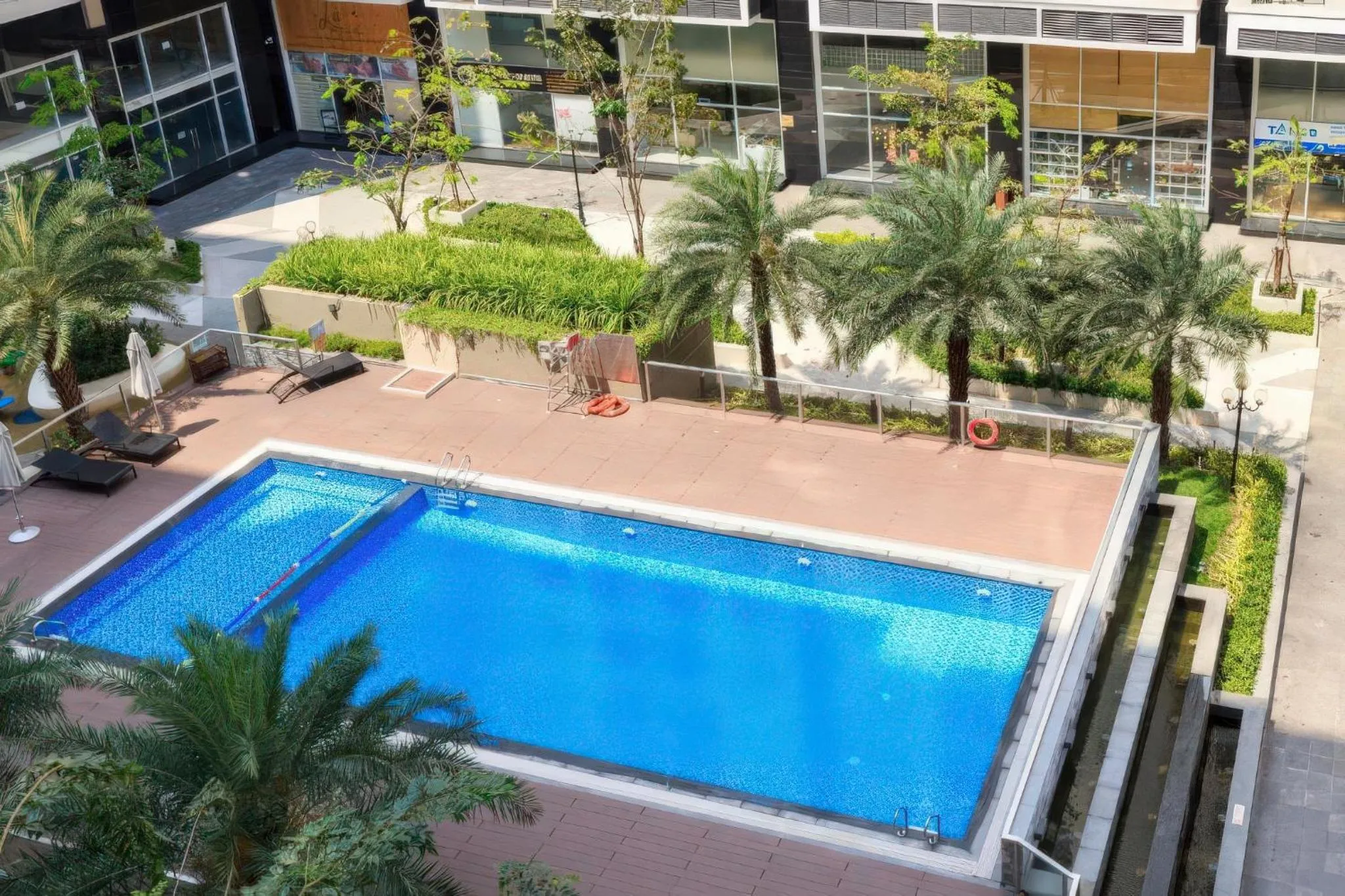 Swimming pool in RAINBOW Sky Center TSN Airport