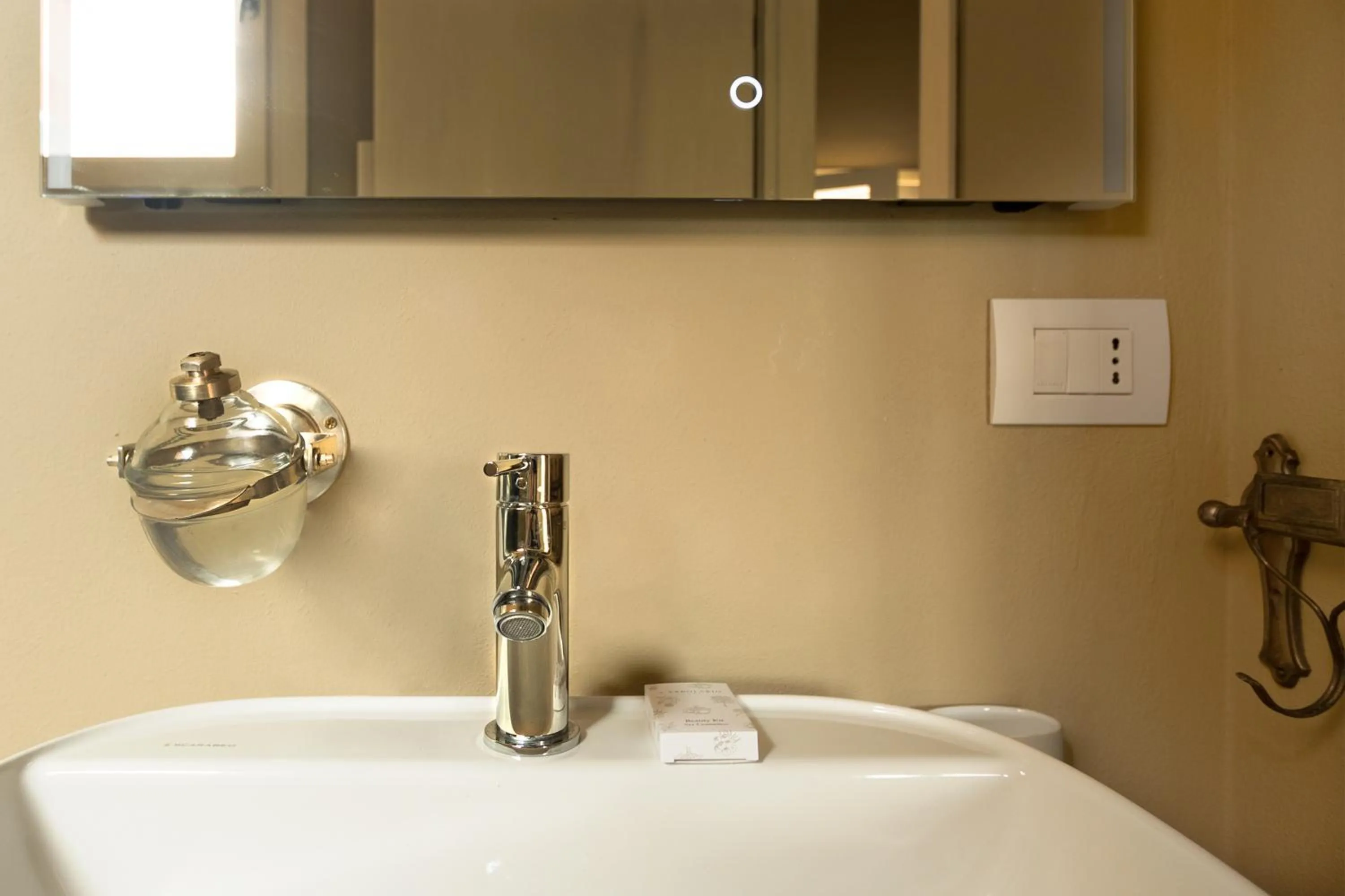 Bathroom, Bed in Luce Boutique Hotel
