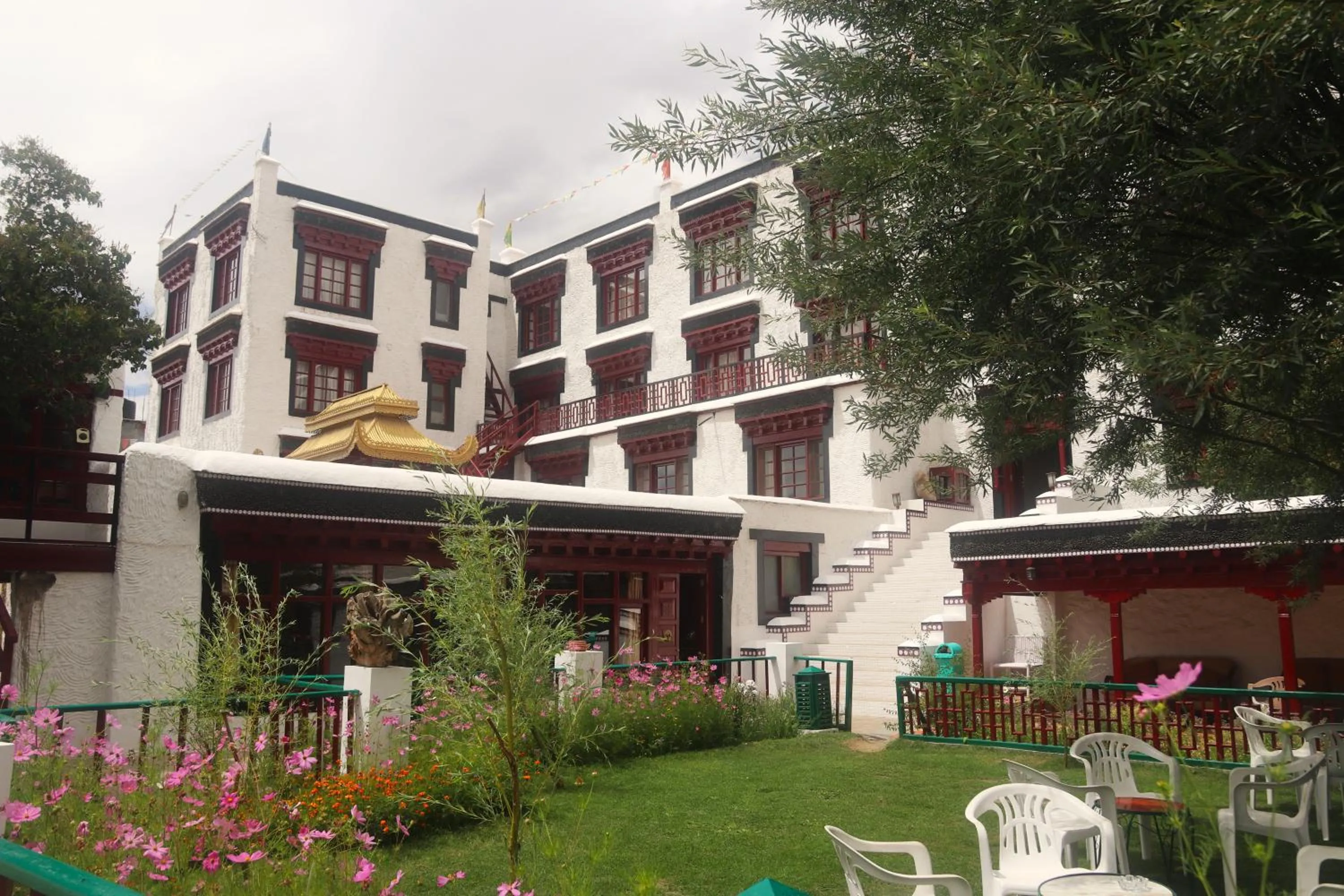 Property building in Lharimo Hotel Leh - Ladakh