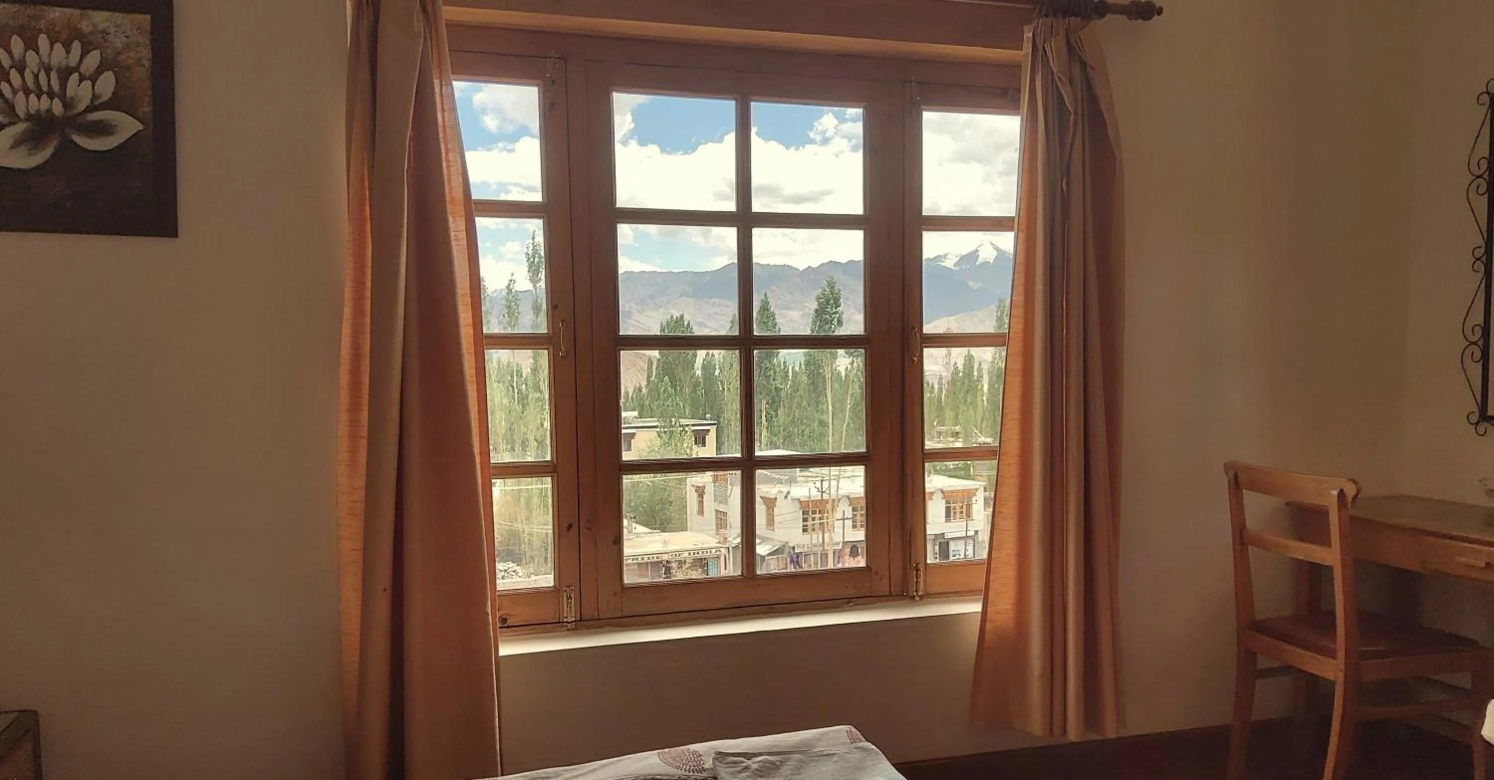Mountain view in Lharimo Hotel Leh - Ladakh