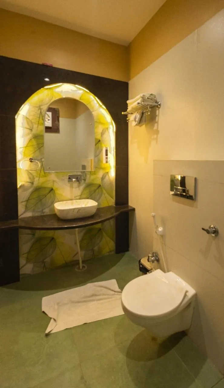 Bathroom in Heritage Kuchaman Haveli