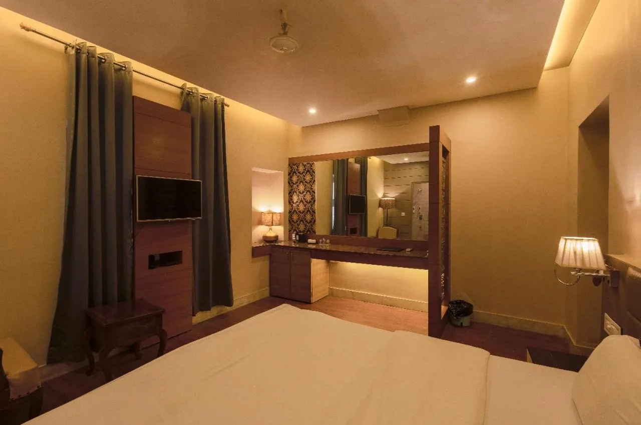 Photo of the whole room, Bed in Heritage Kuchaman Haveli