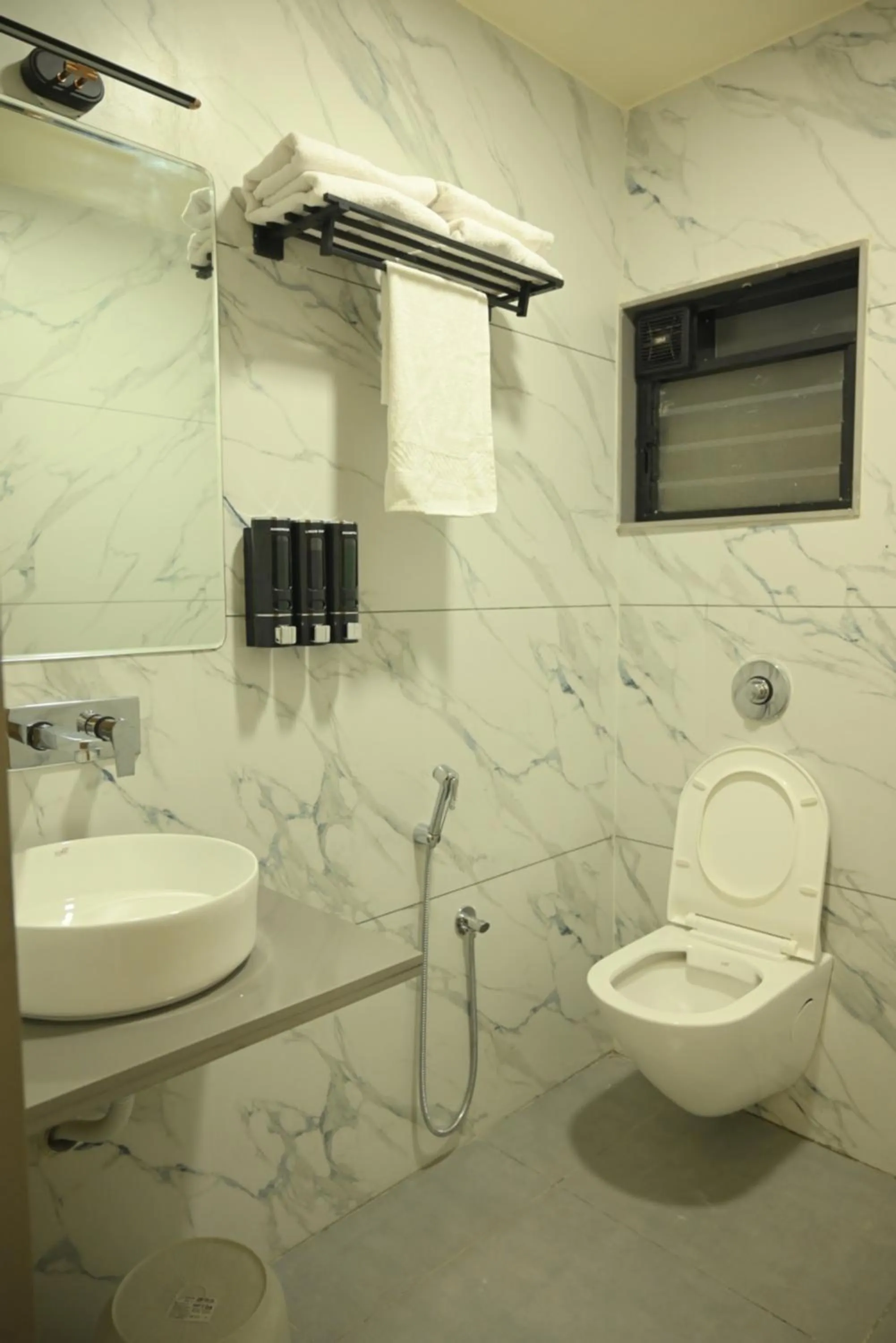 Bathroom in StayGuru The Canyon Inn