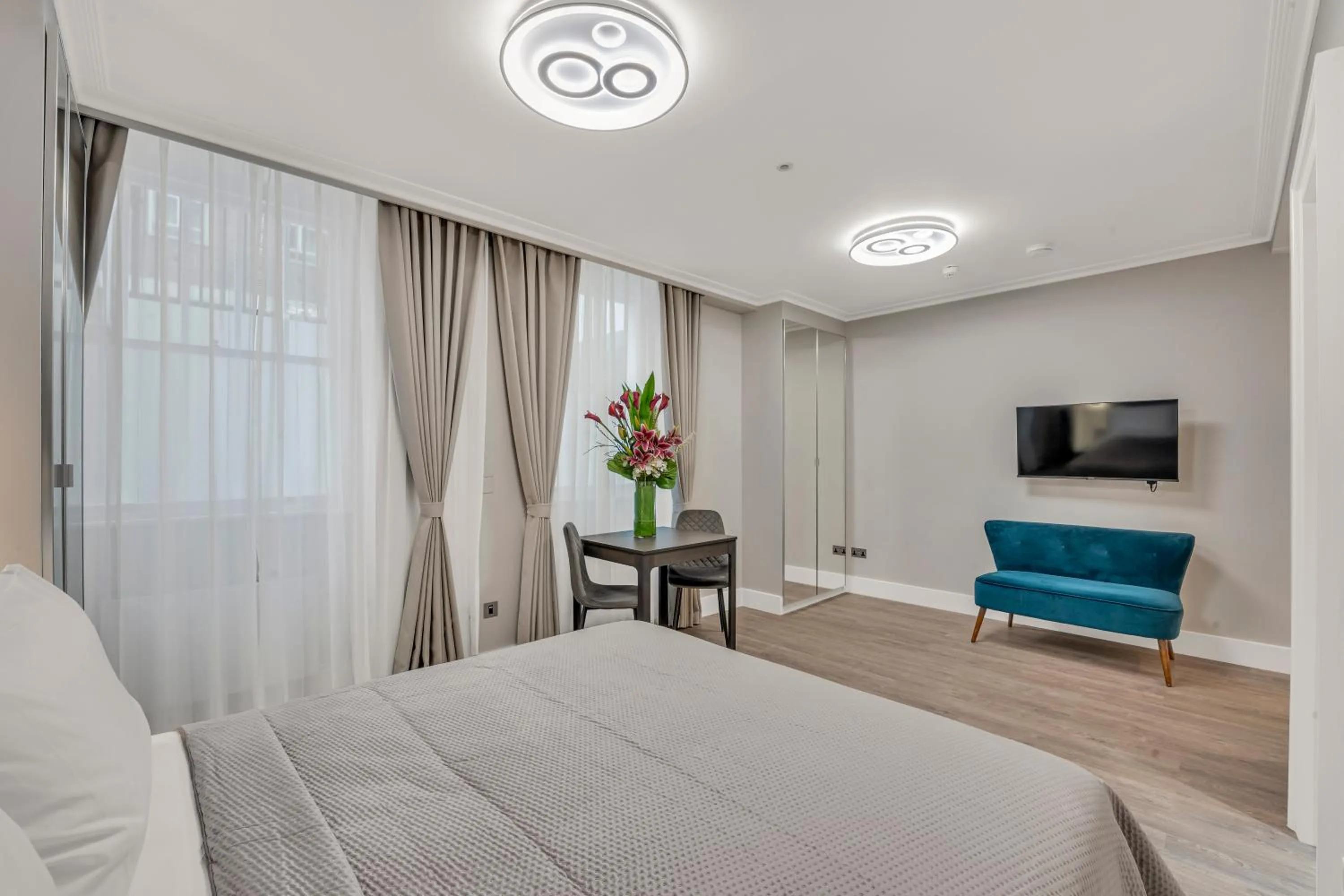 Photo of the whole room, Bed in Cleveland Residences Bloomsbury