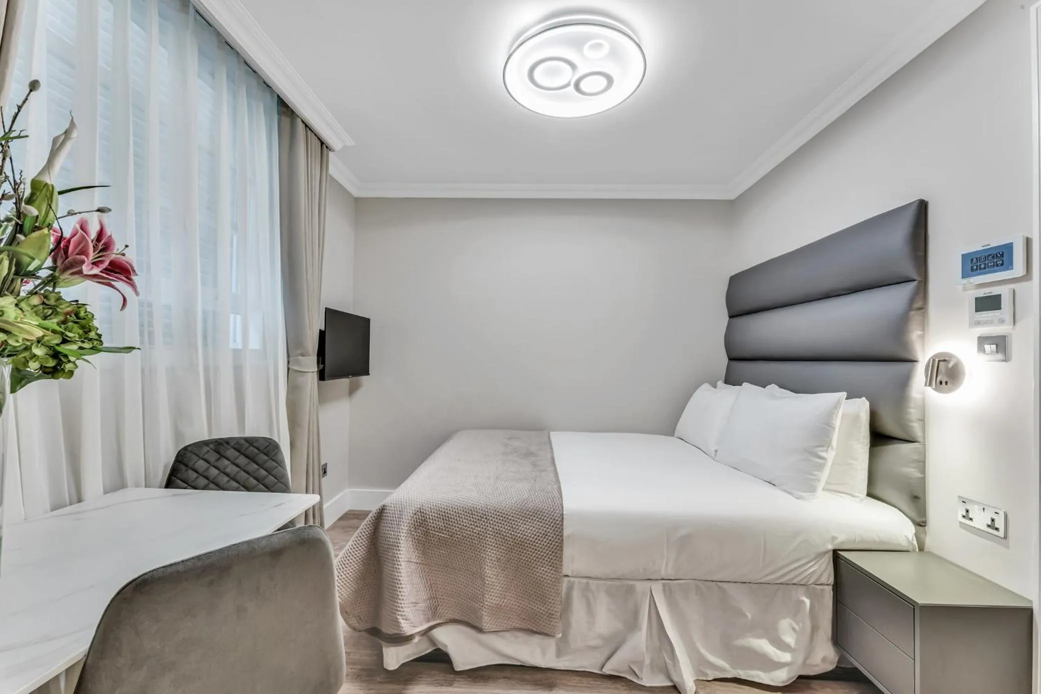 Bed in Cleveland Residences Bloomsbury