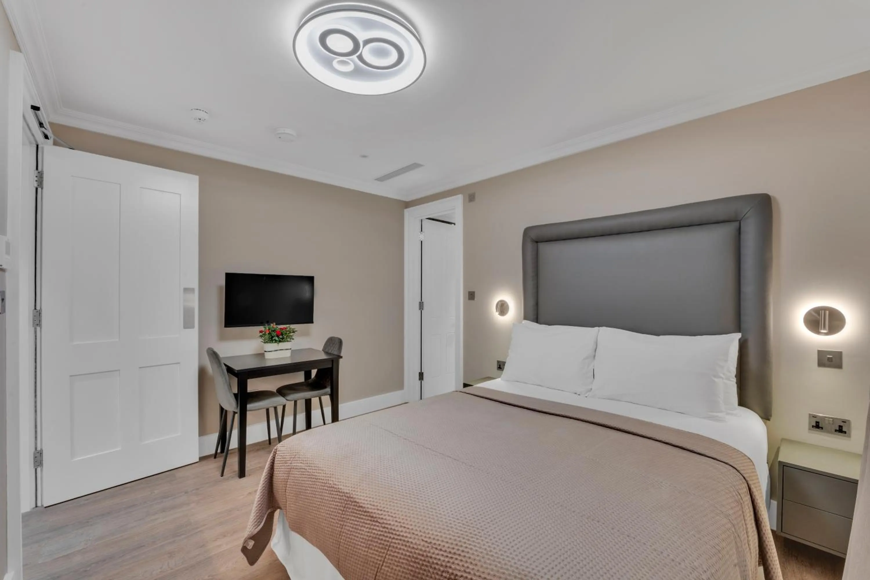 Bed in Cleveland Residences Bloomsbury