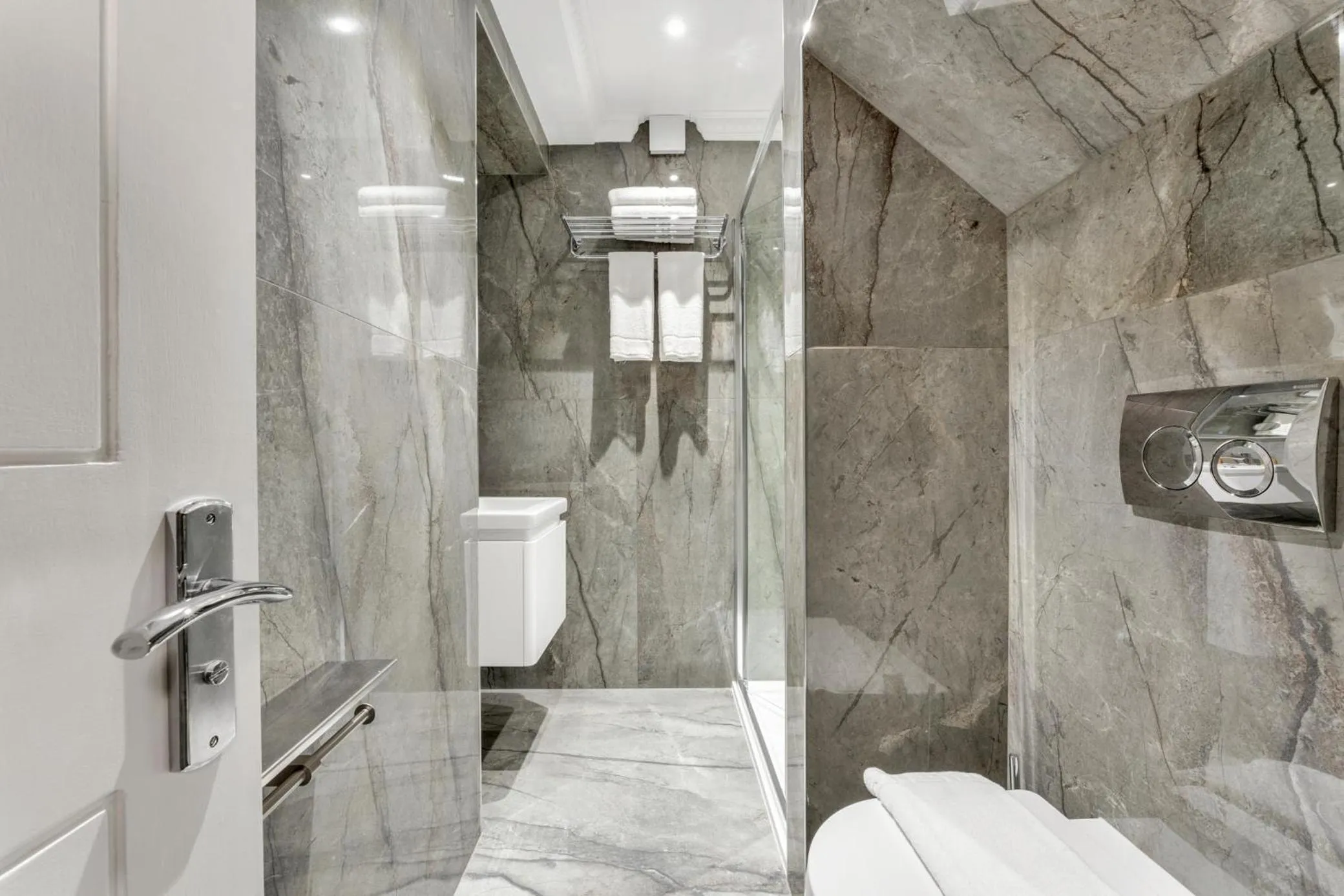 Bathroom in Cleveland Residences Bloomsbury