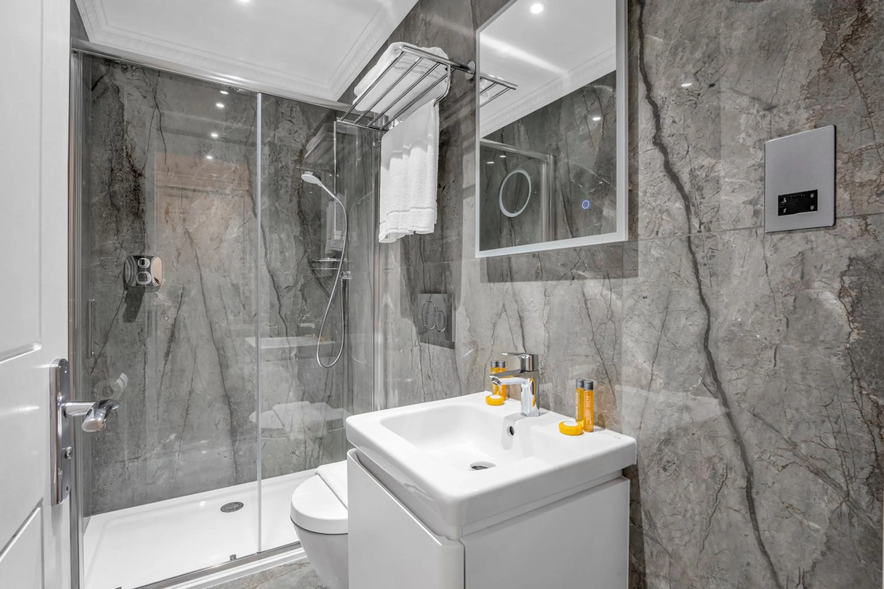 Bathroom in Cleveland Residences Bloomsbury