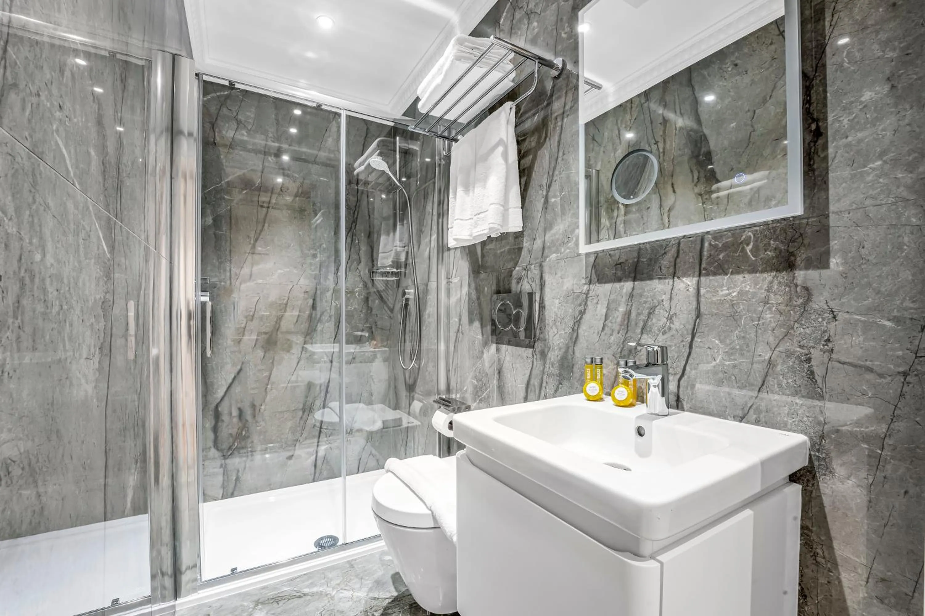 Bathroom in Cleveland Residences Bloomsbury