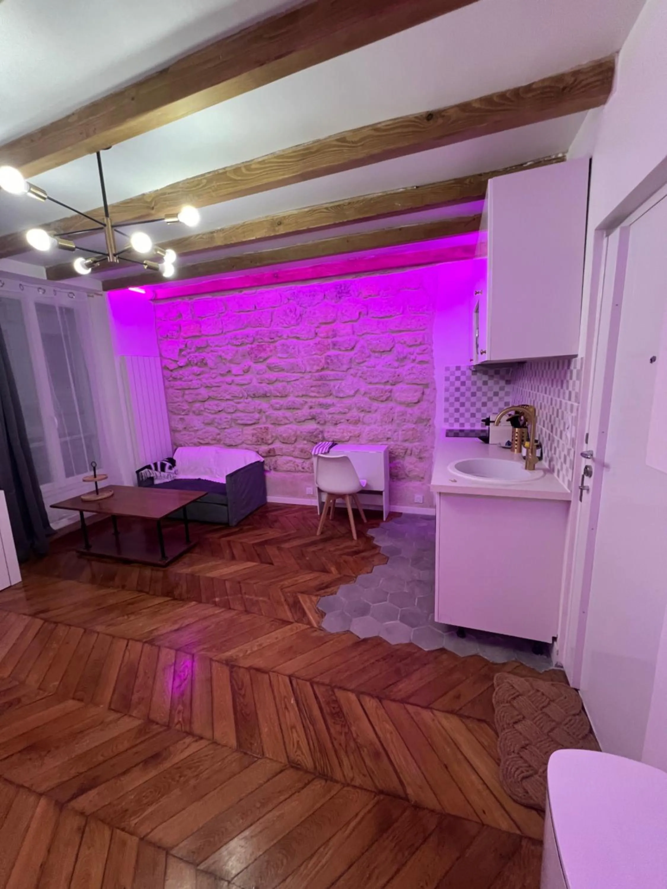 Studio de charme centre paris 10 min de république