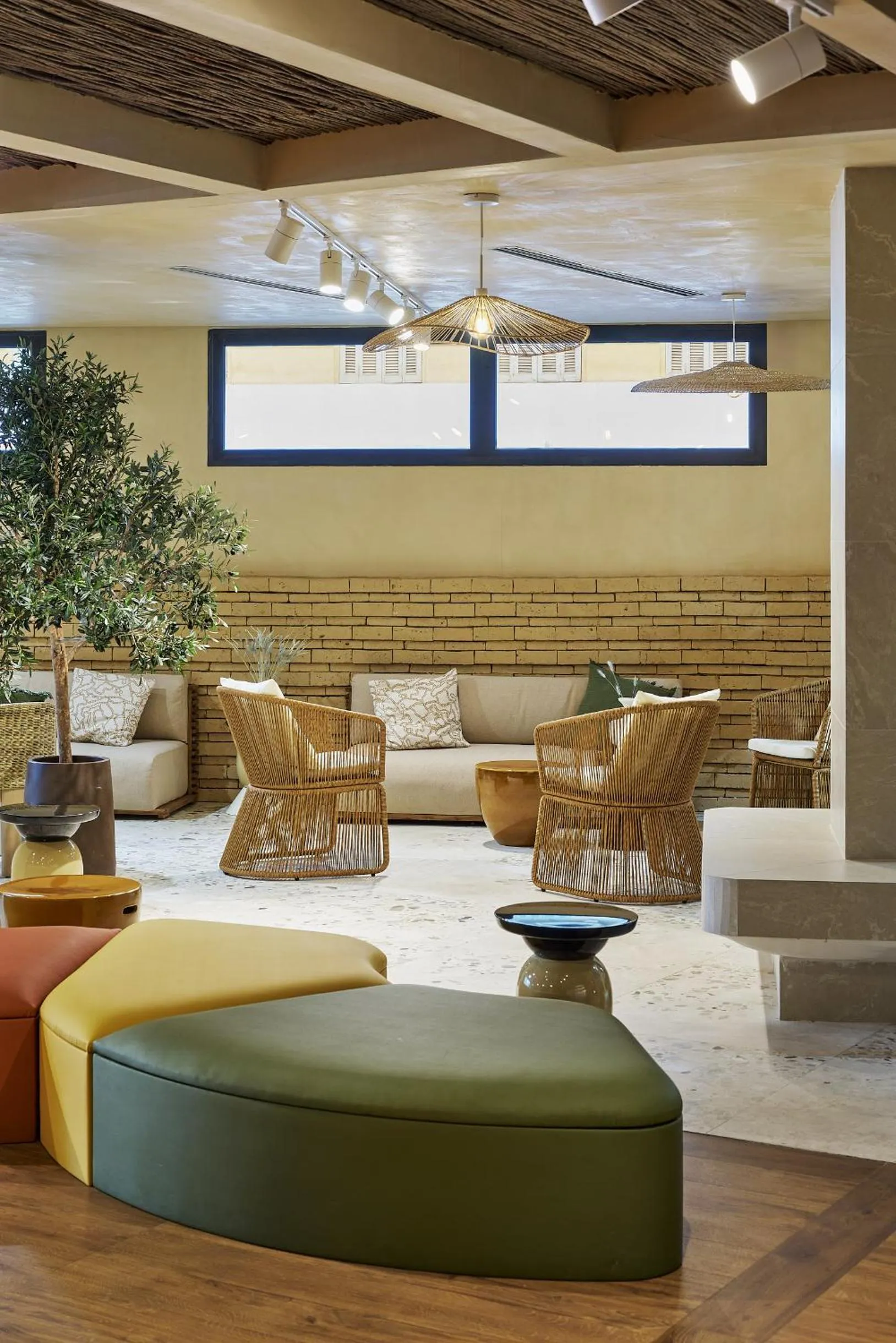 Lobby or reception in Hôtel Ligo by HappyCulture