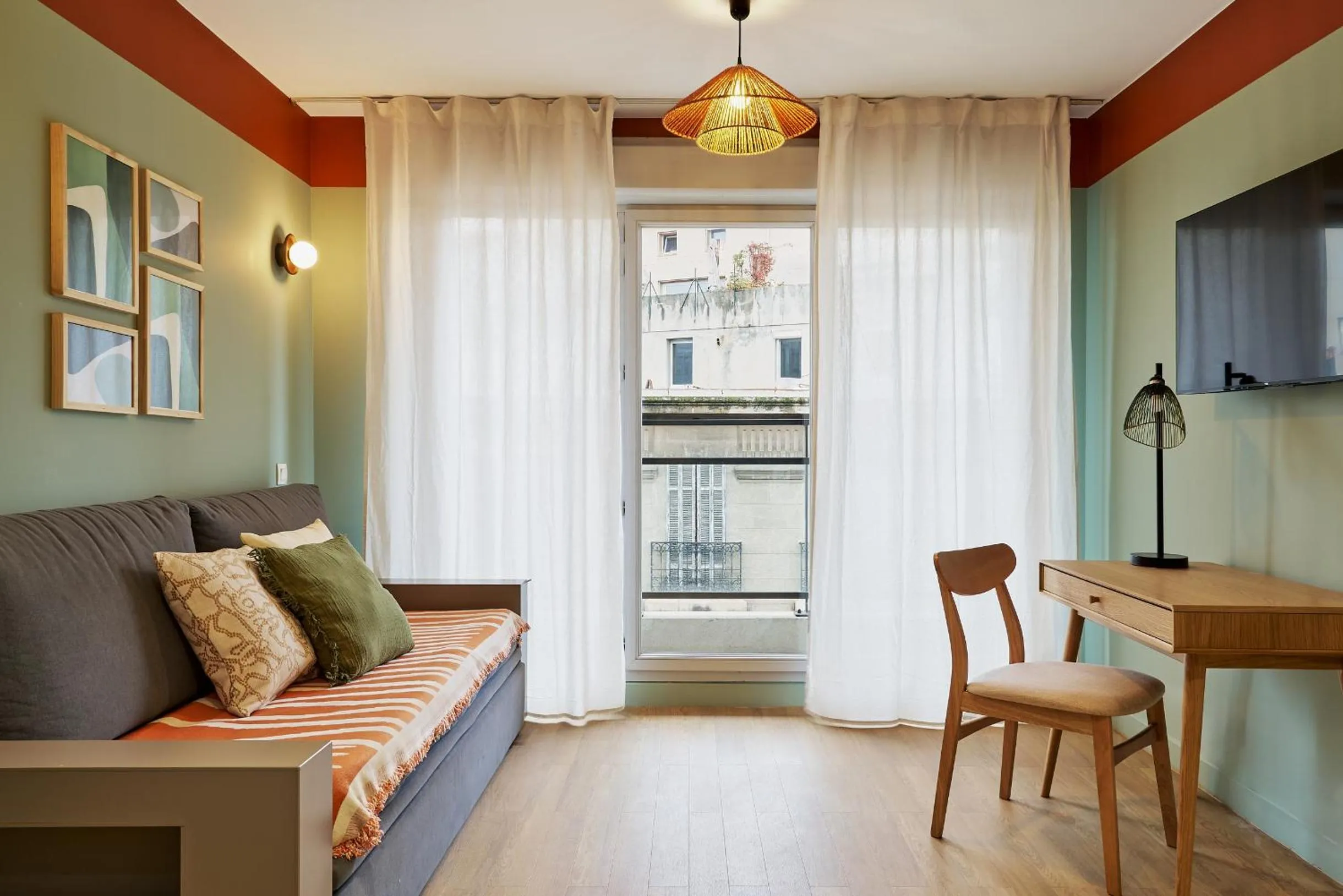 Seating area in Hôtel Ligo by HappyCulture