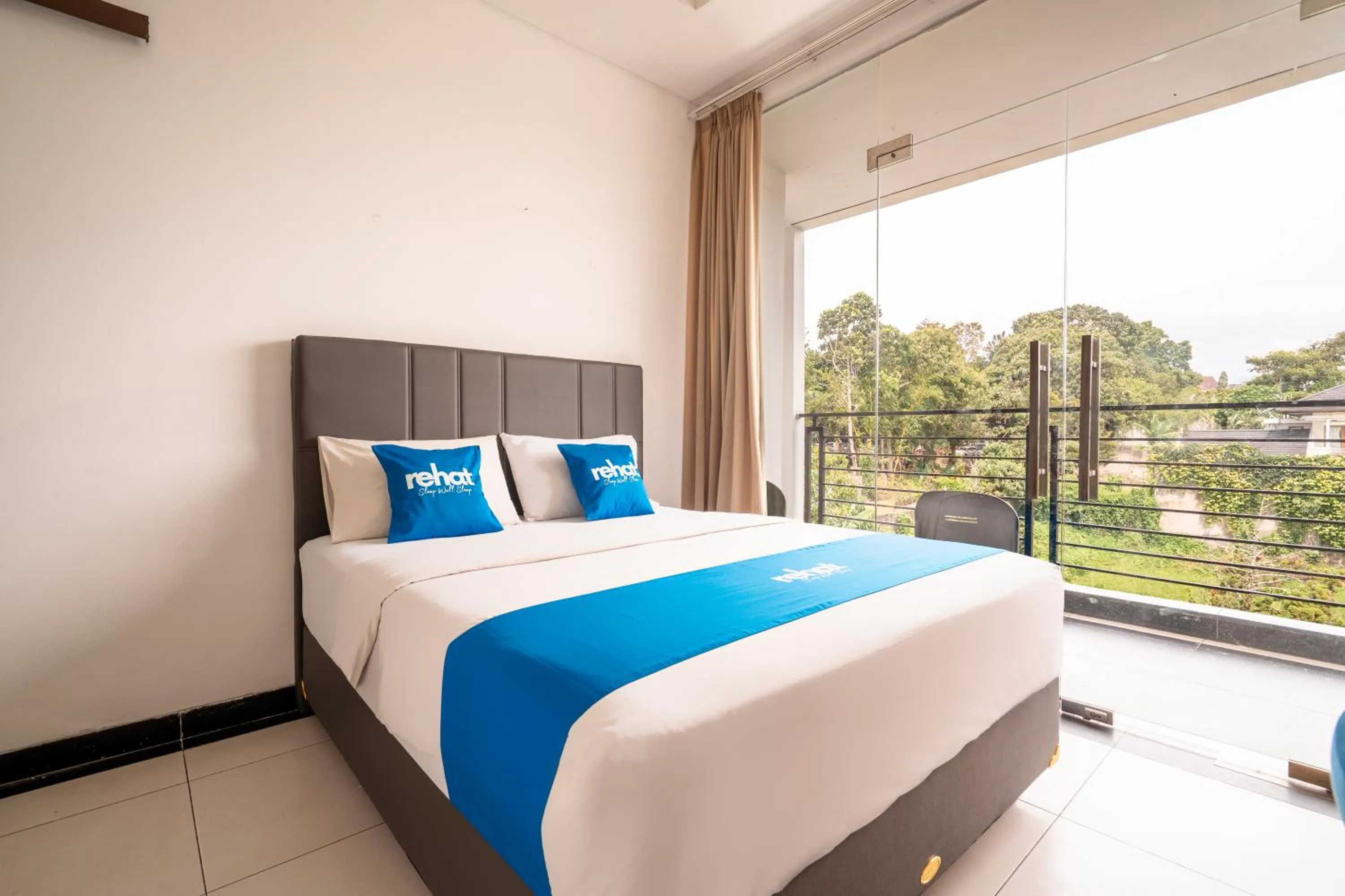Bed in Rehat at Dago Sky Hotel