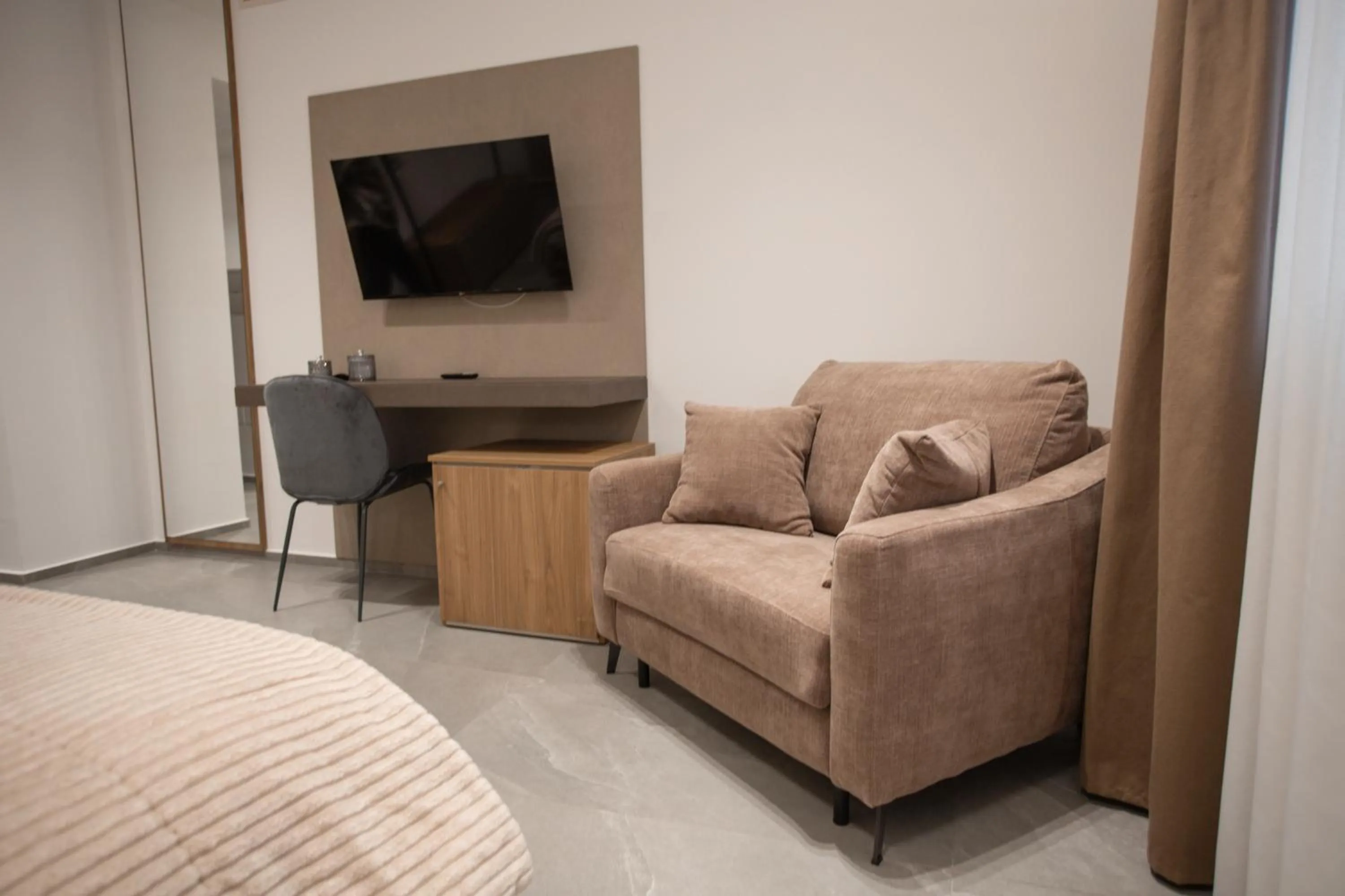 Bedroom in Alexander House Hotel