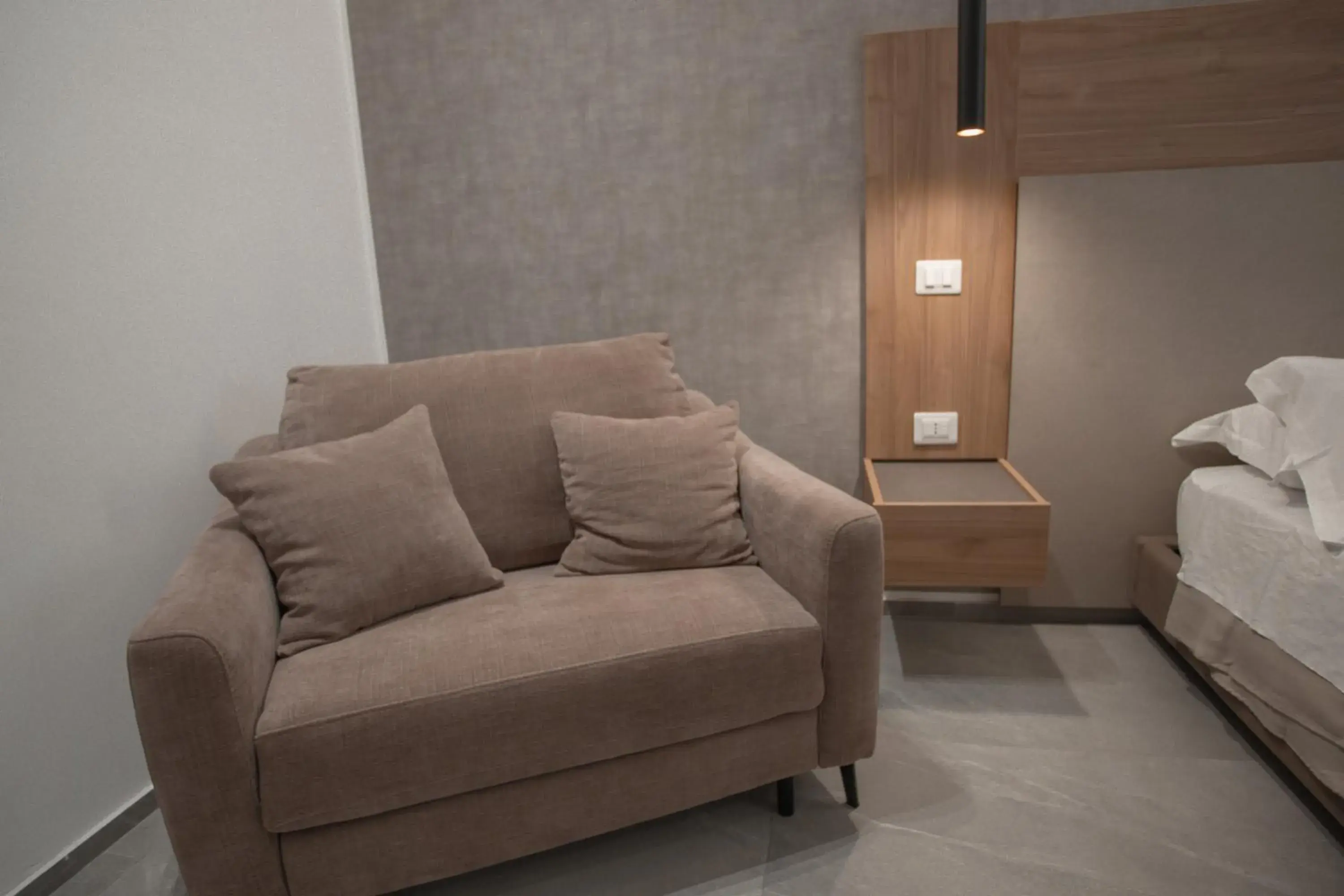 Superior Double or Twin Room in Alexander House Hotel Superior Double or Twin Room in Alexander House Hotel