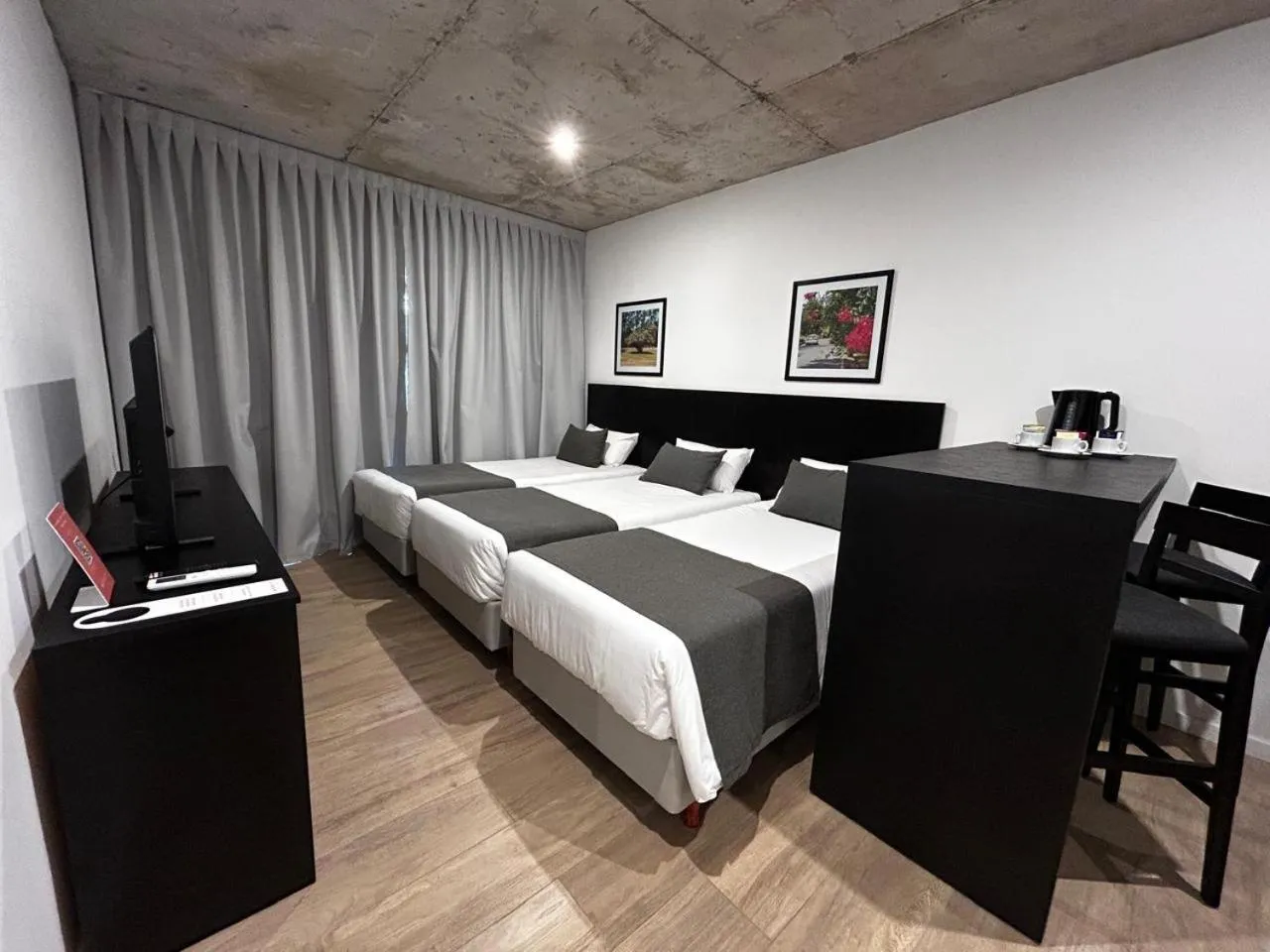 Bed in Mérit Parque Leloir by Amérian