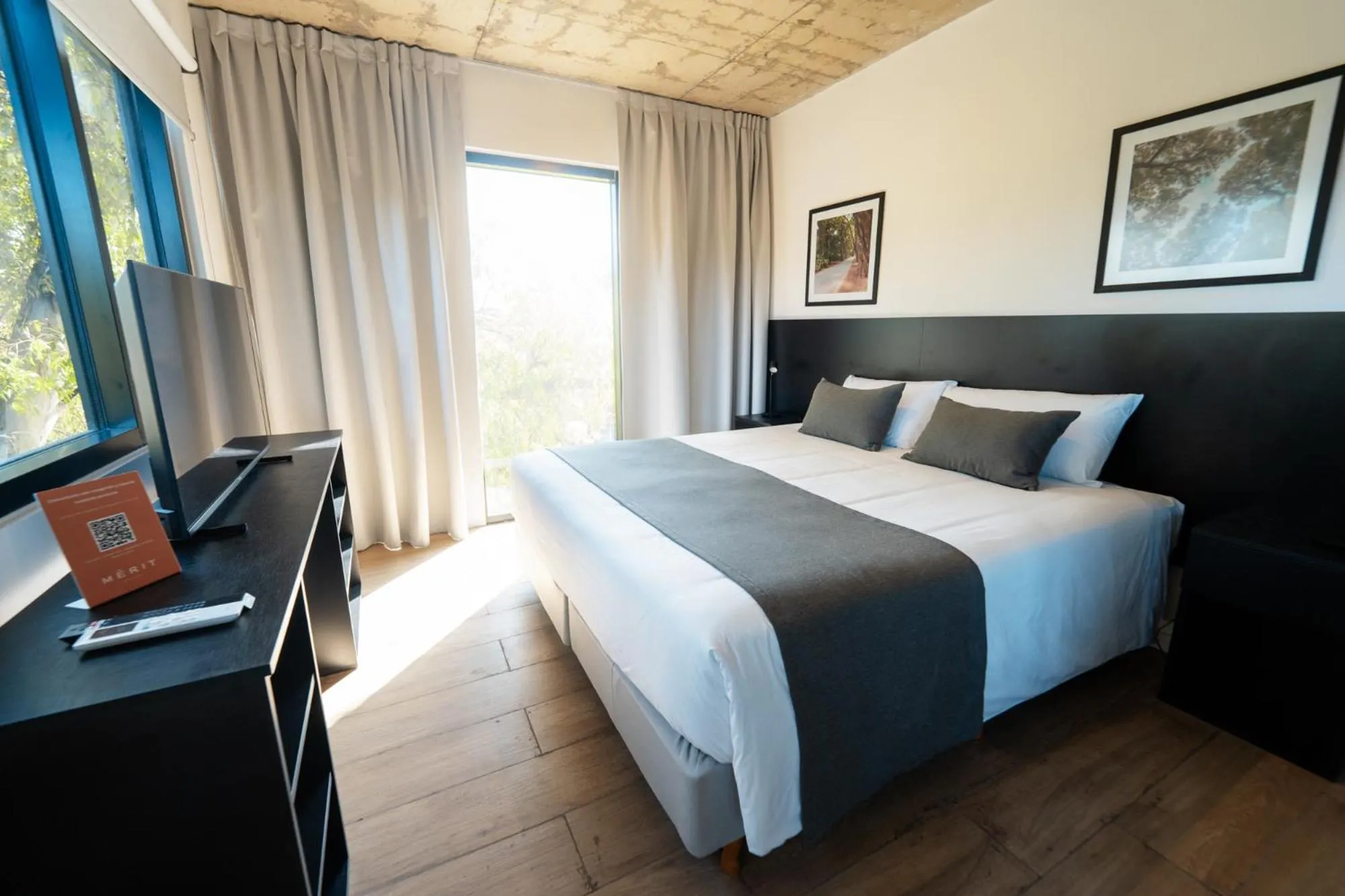 Bed in Mérit Parque Leloir by Amérian