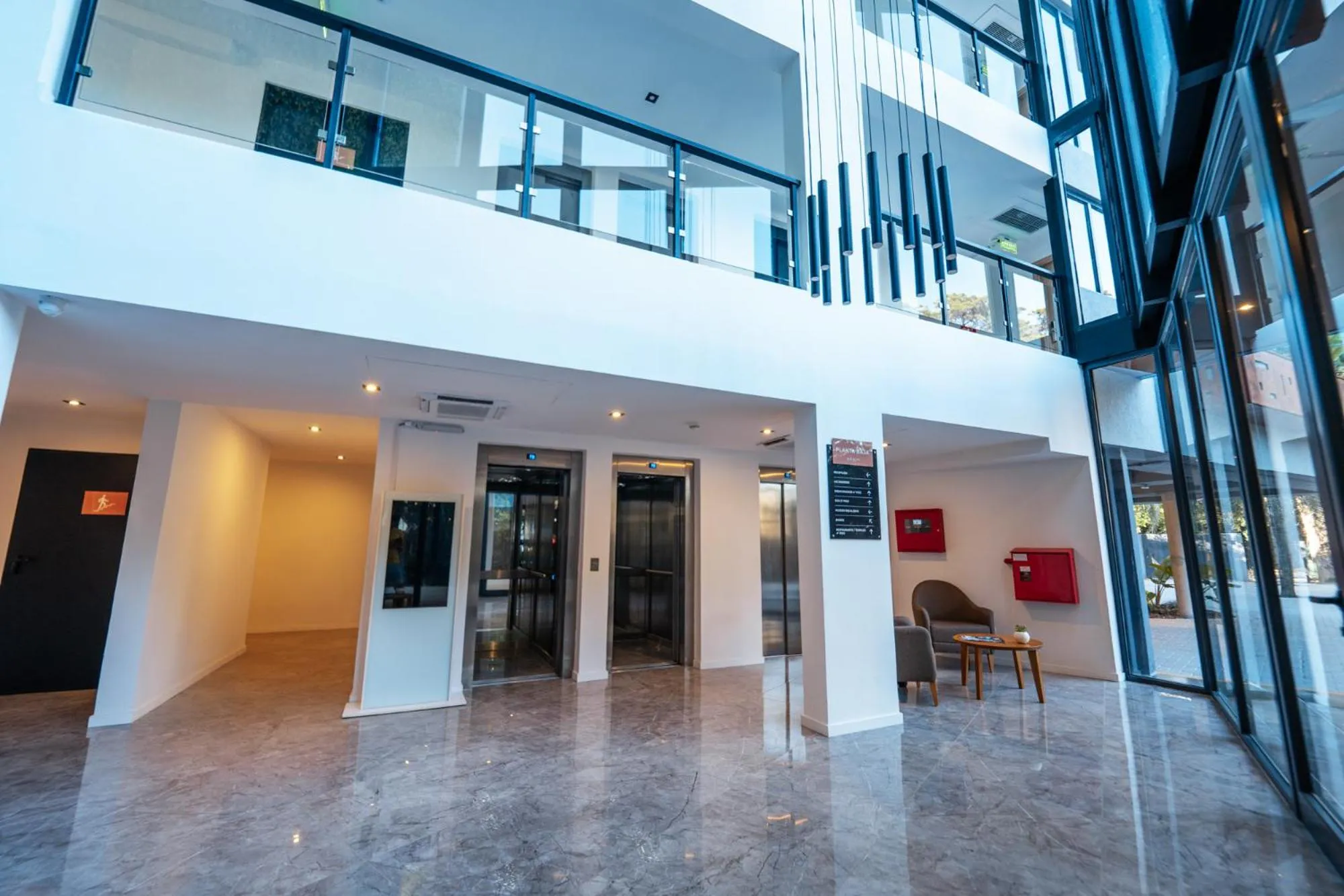 Facade/entrance in Mérit Parque Leloir by Amérian