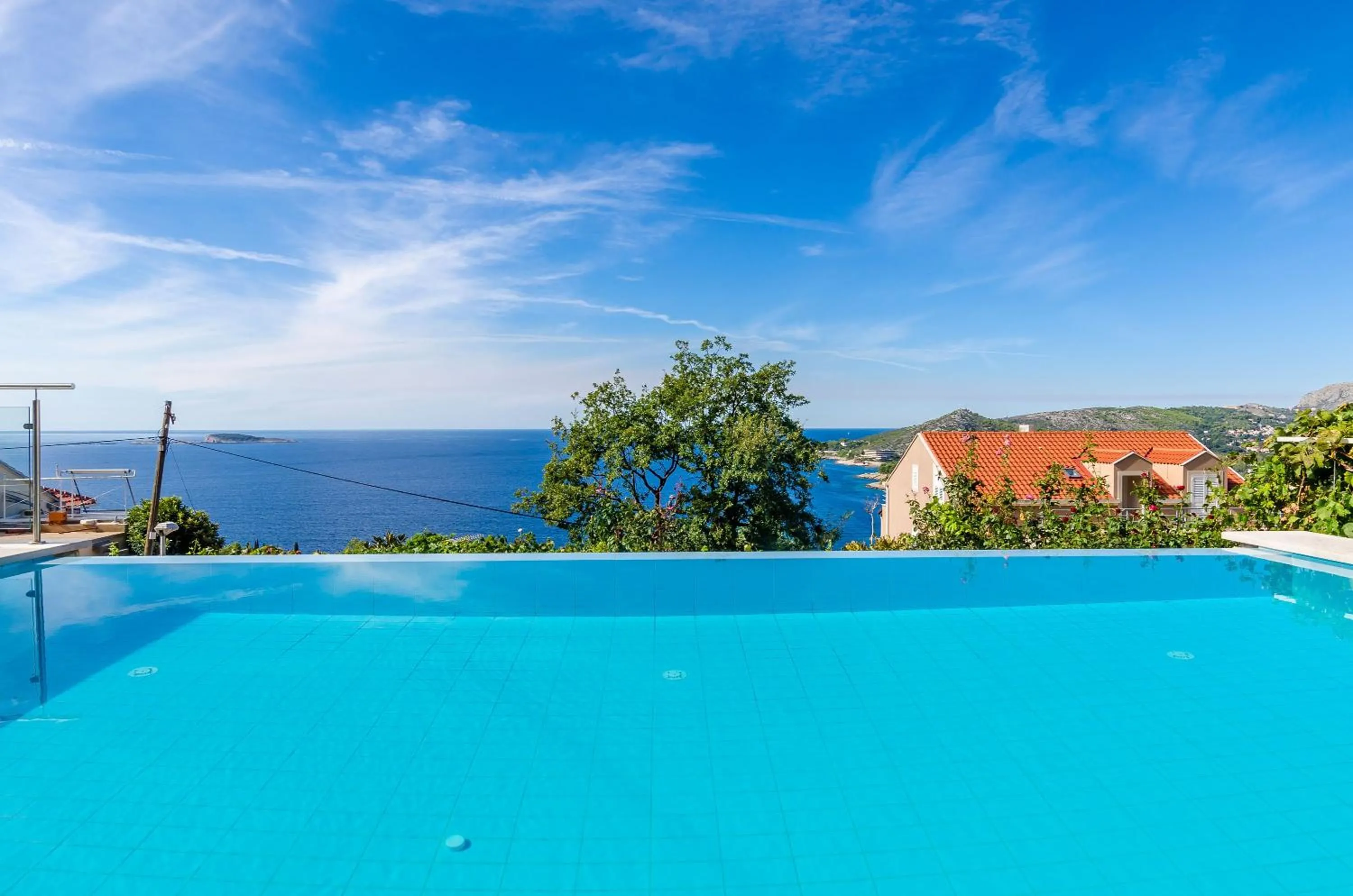 Swimming pool in Villa Art Gallery