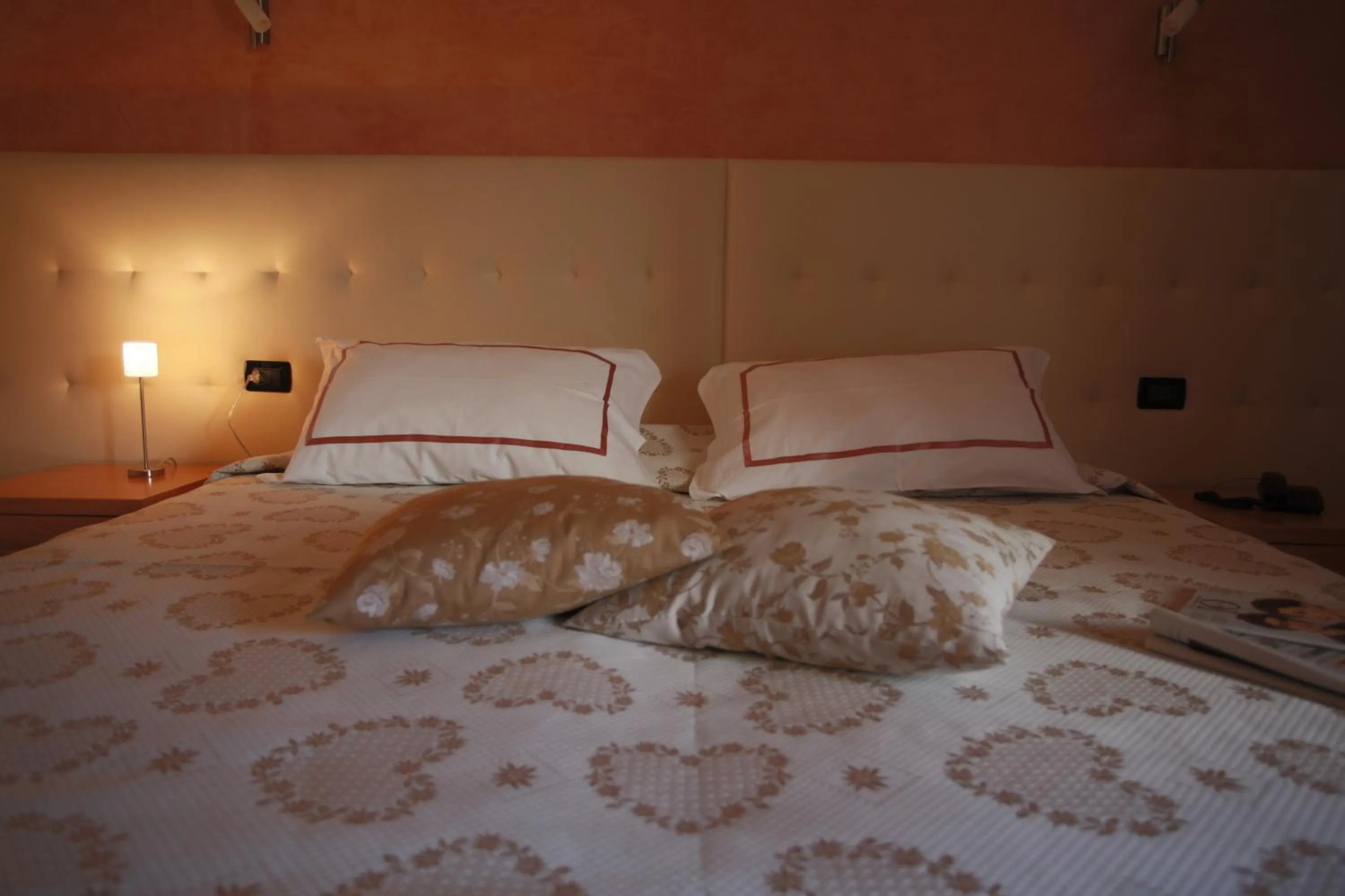 Bed in Hotel Roma