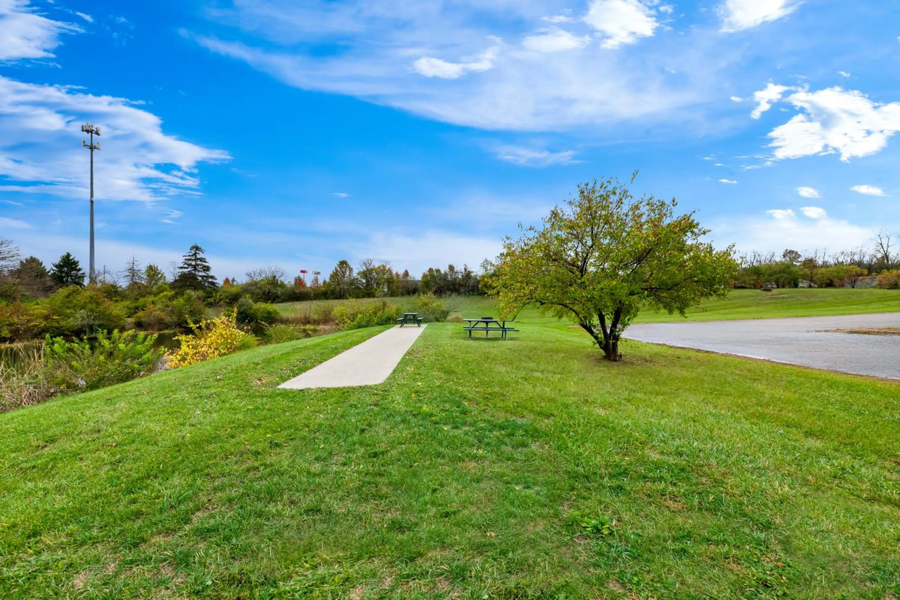 BBQ facilities in Suburban Studios Mason Near Kings Island