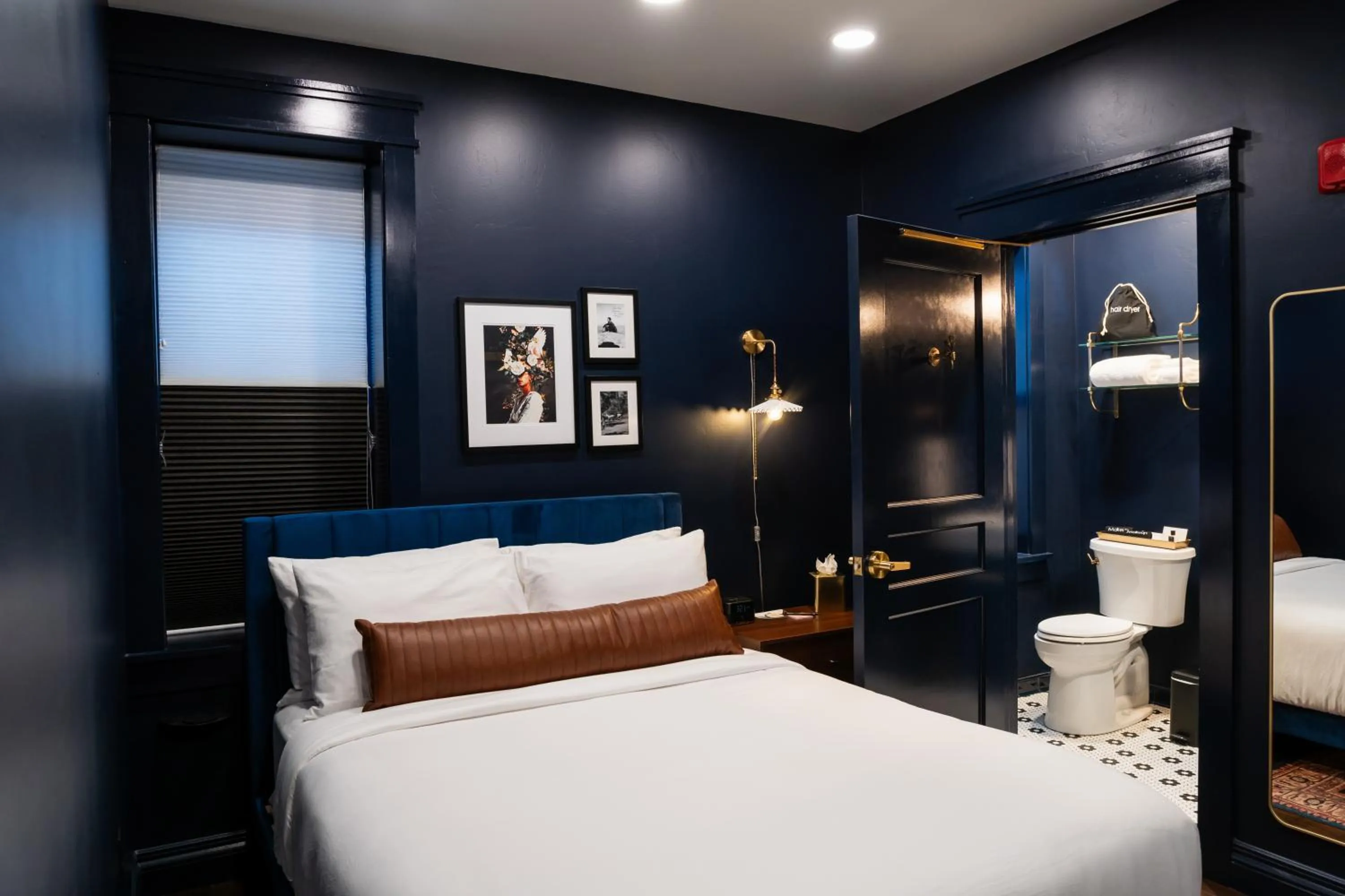 Bed in The Hotel Melrose