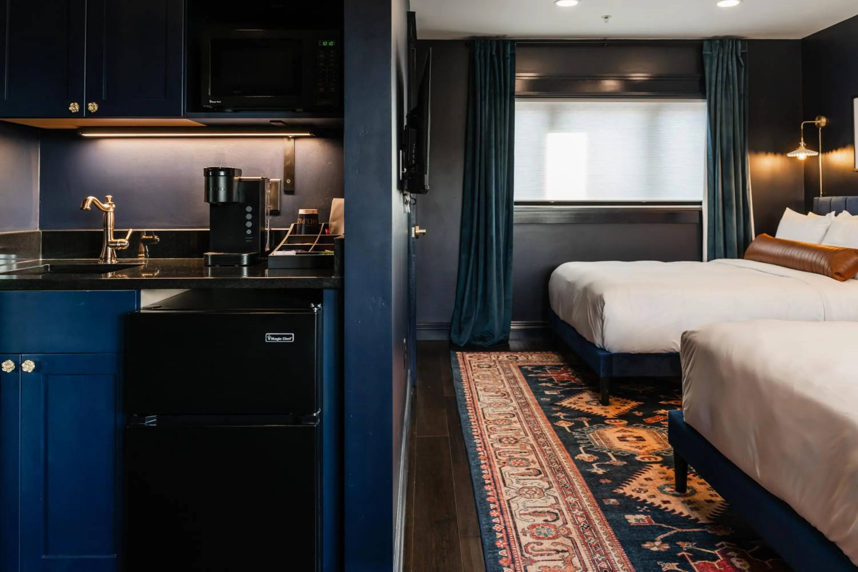 Bed in The Hotel Melrose