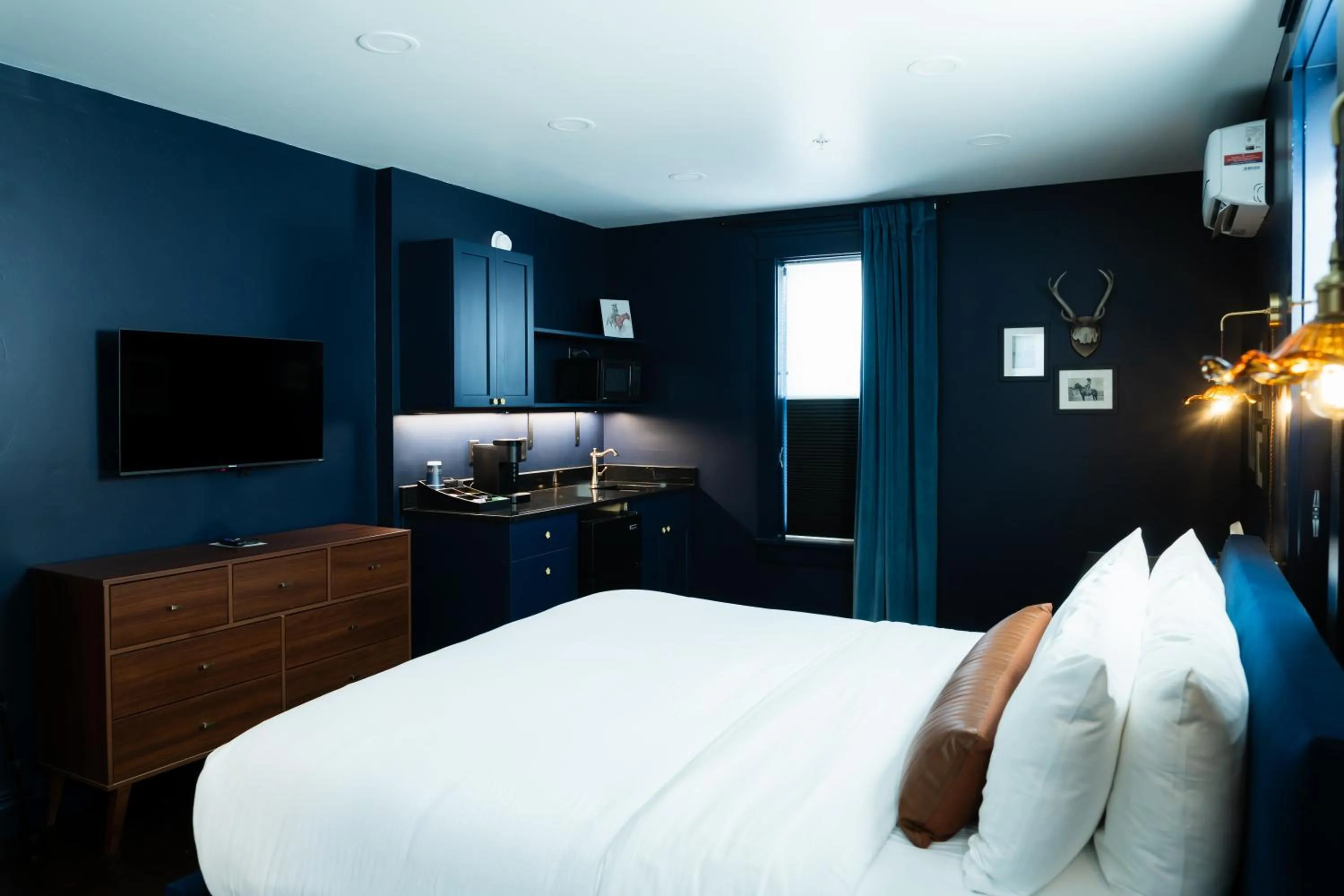 Bed in The Hotel Melrose