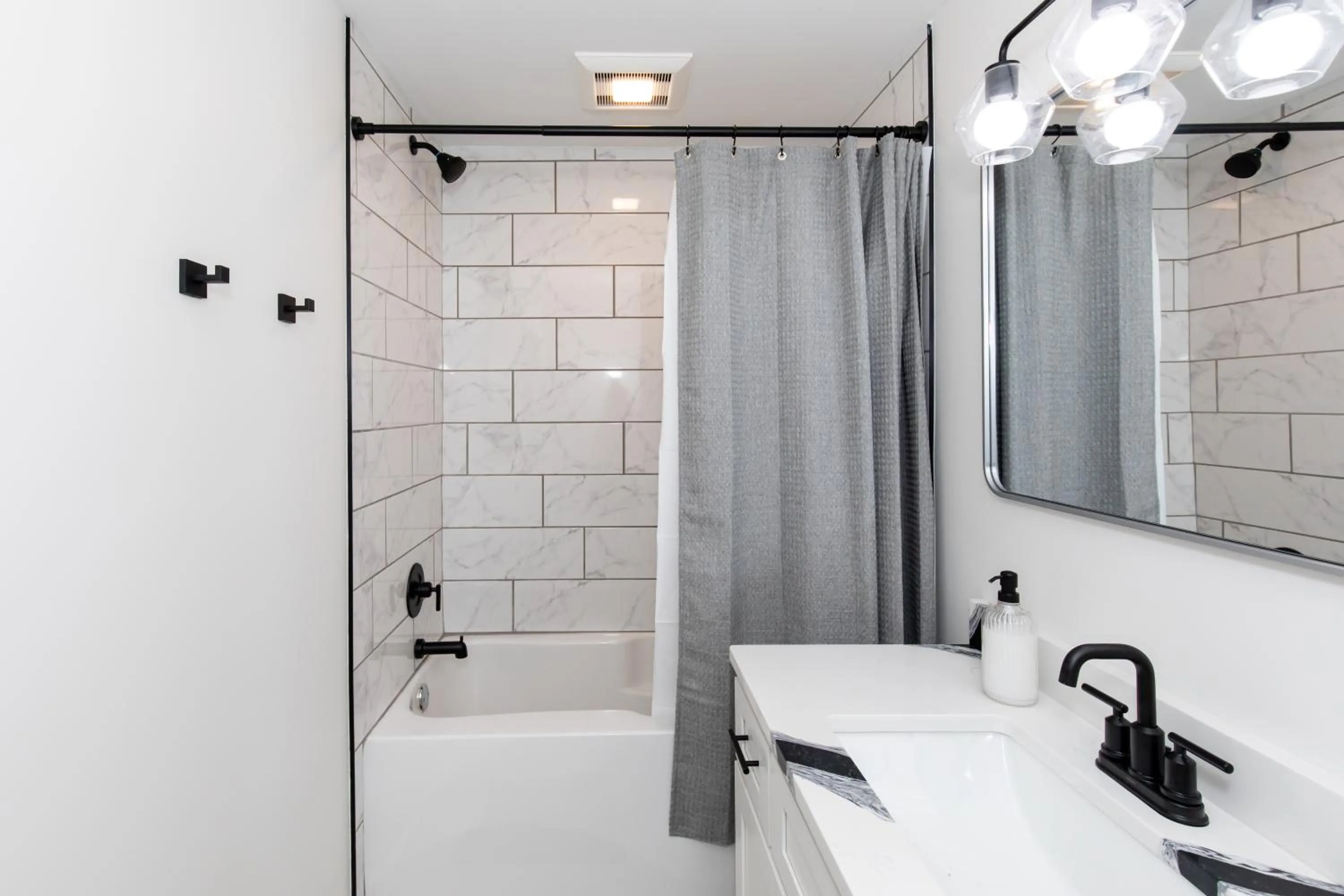 Property building in Inn At Fulton Boutique Hotel