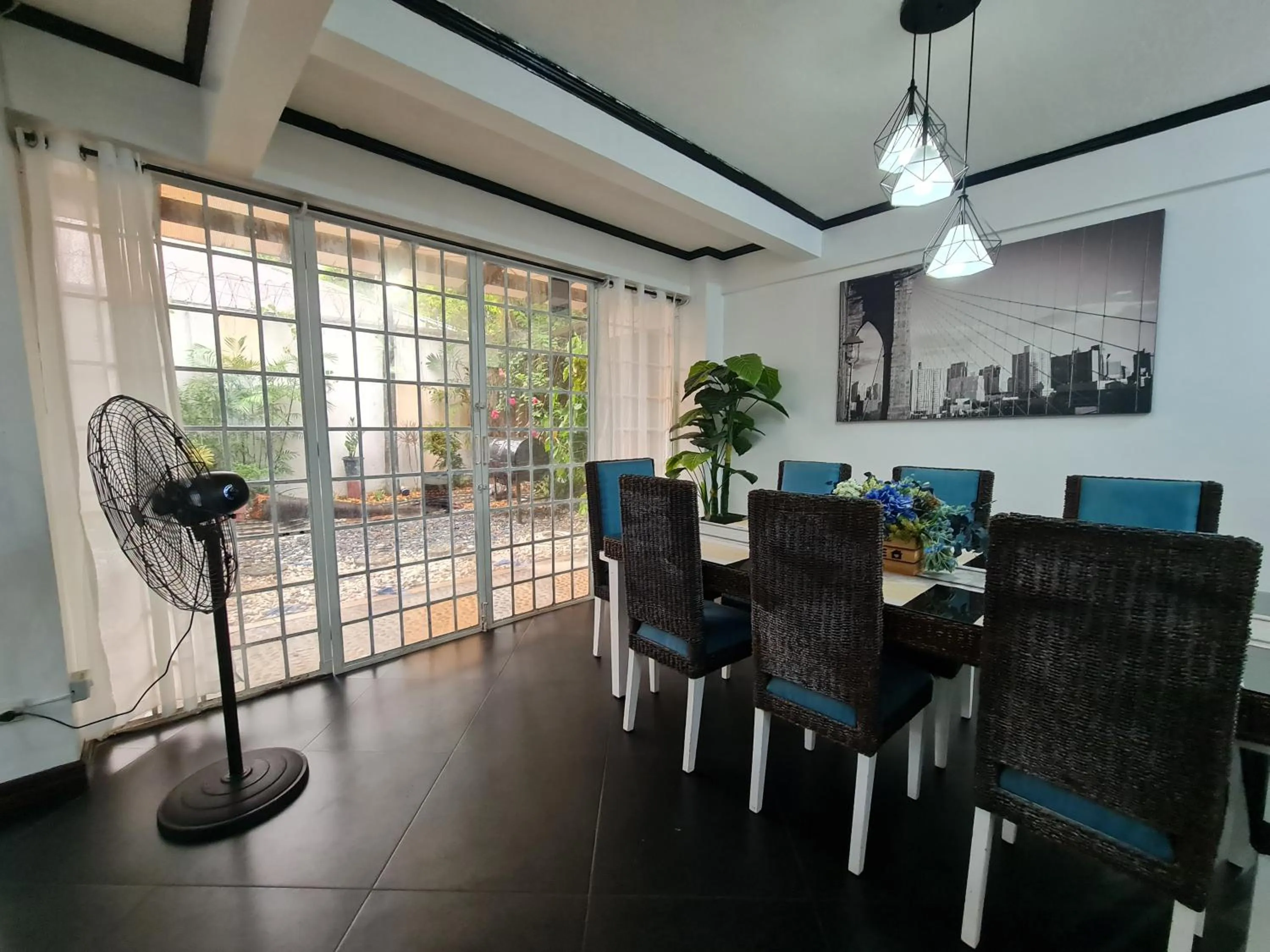 Dining area in Casa Eliana Garden Villa by SMS Hospitality