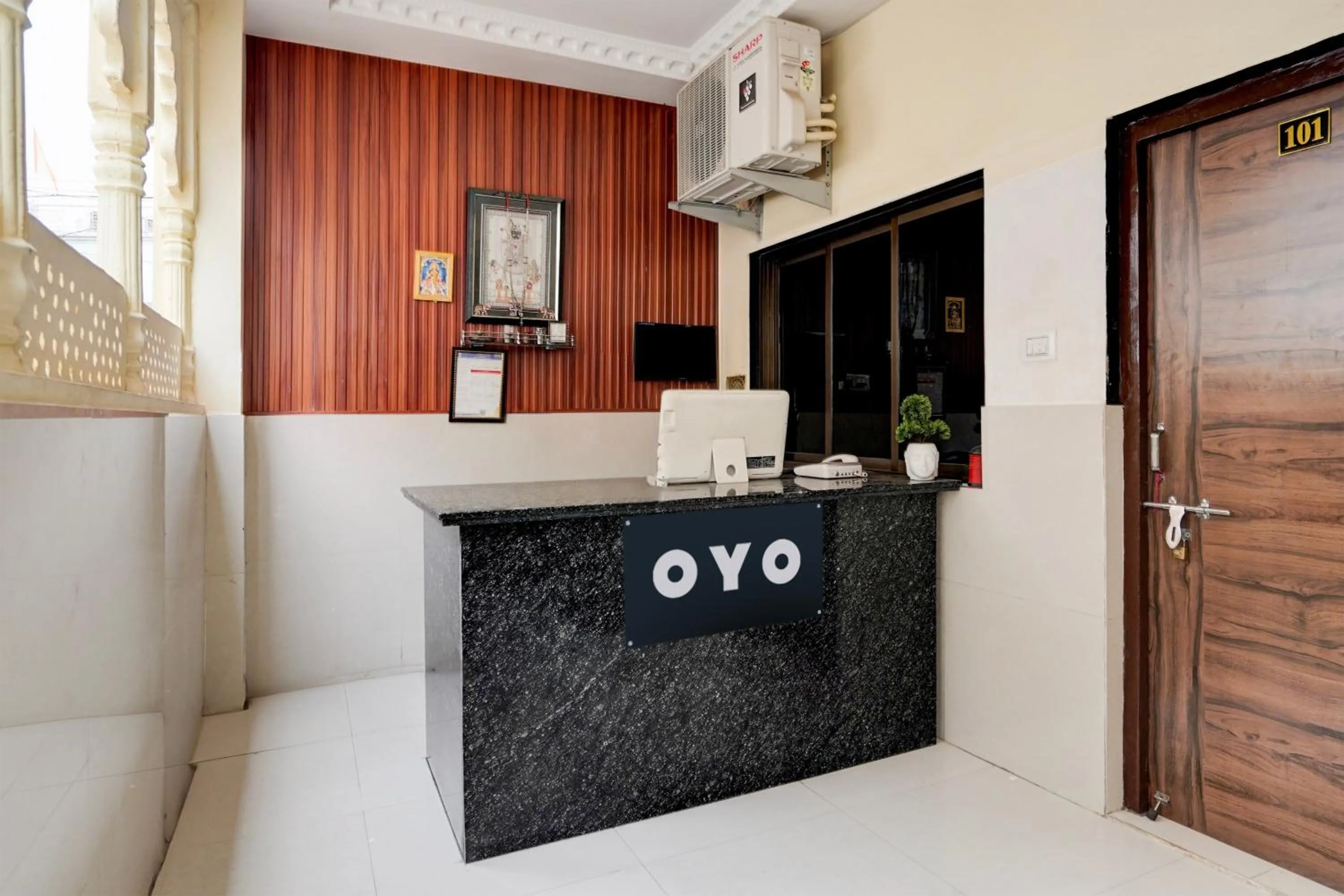 Lobby or reception in Hotel O Bhanwar Villa