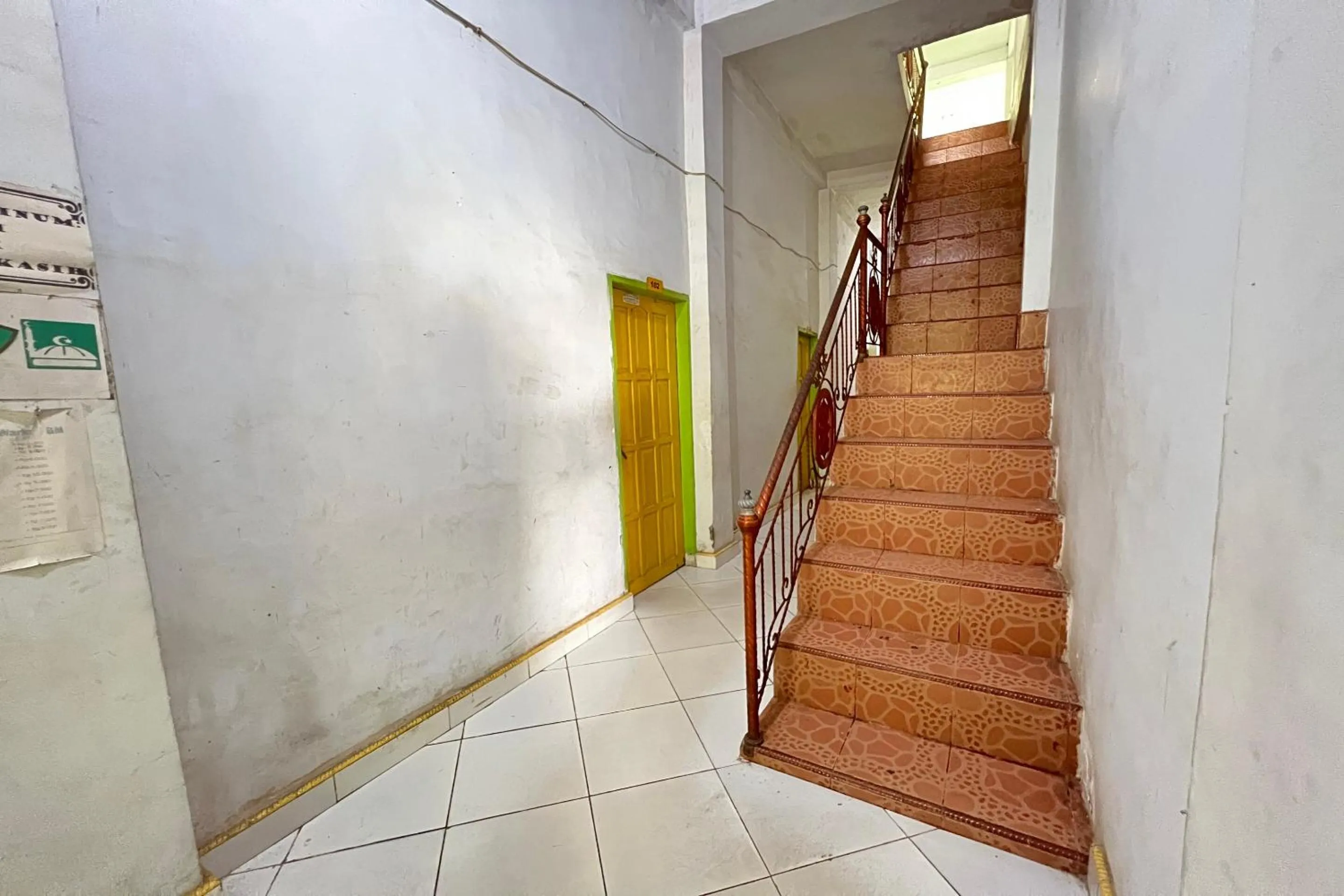 Lobby or reception in Hotel O Kost Btnompo Near SDI Bontosallang