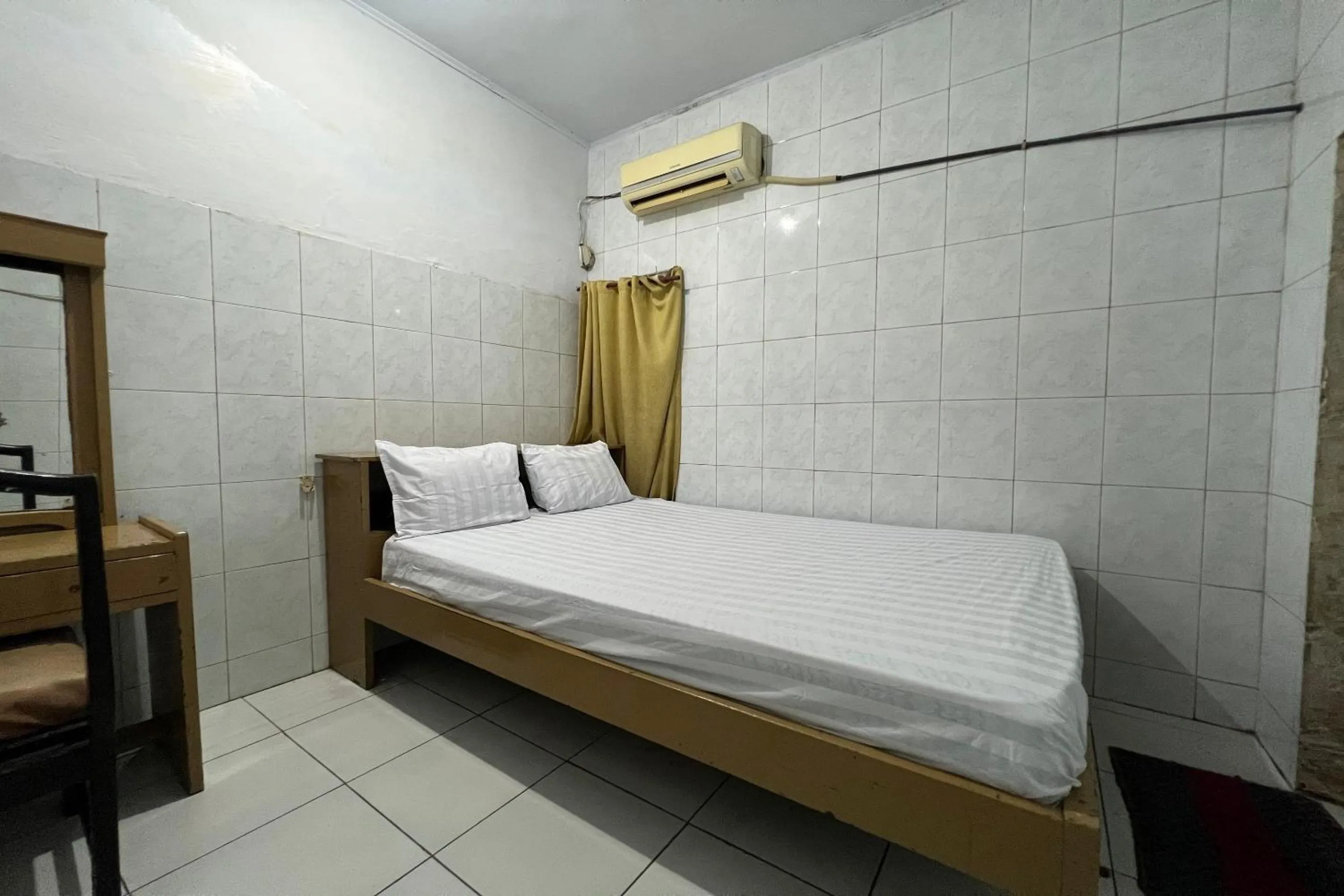Bedroom, Bed in Hotel O Kost Aisyah Near Citra Grand Galesong City(Pattalassang)